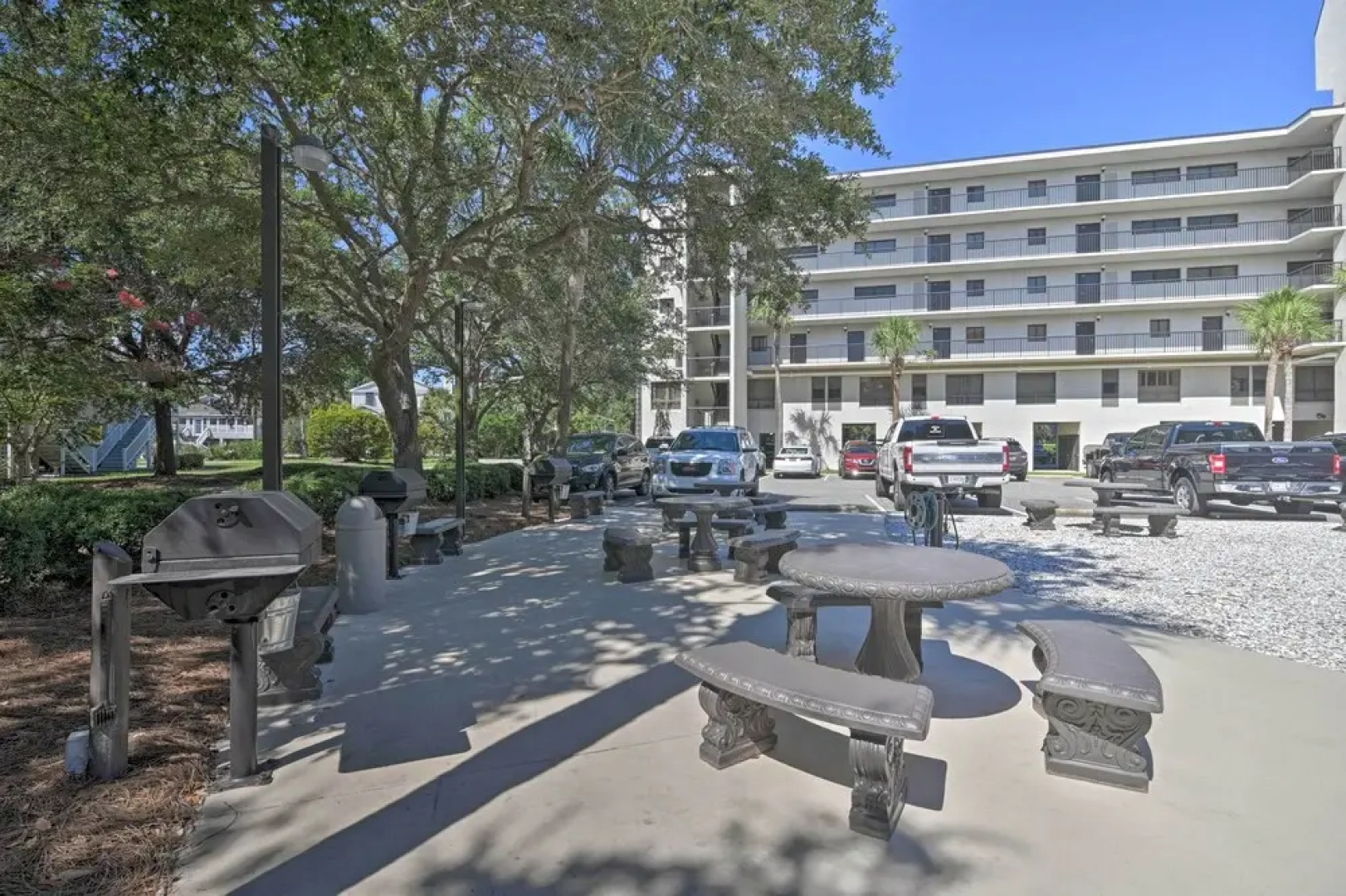 Pawleys Island Condo Retreat w/ Beach Access!