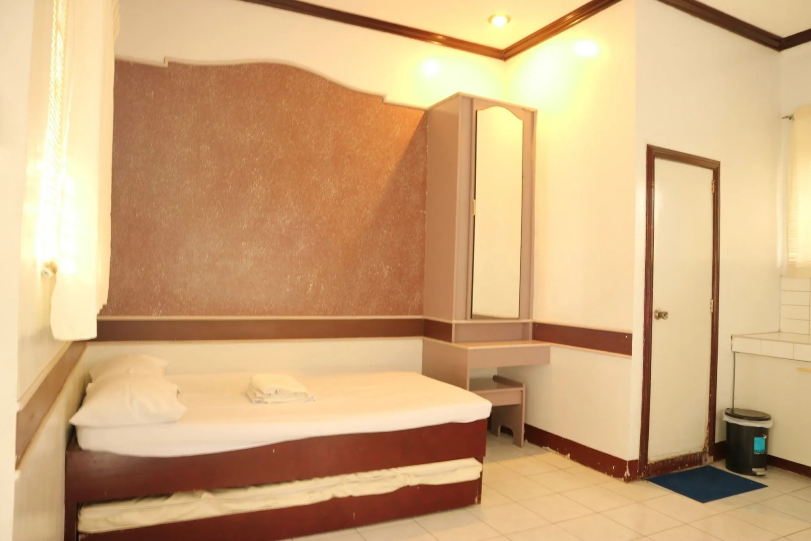 Mayon View Garden Apartelle & Restaurant