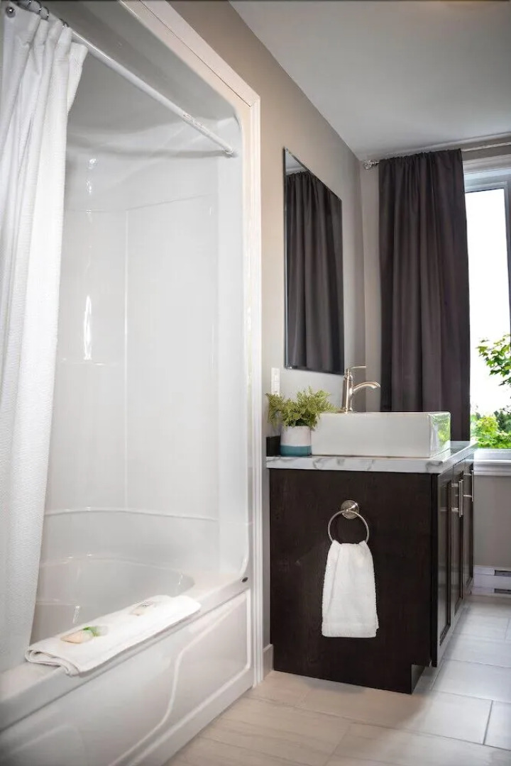 Newfound Inn & Suites