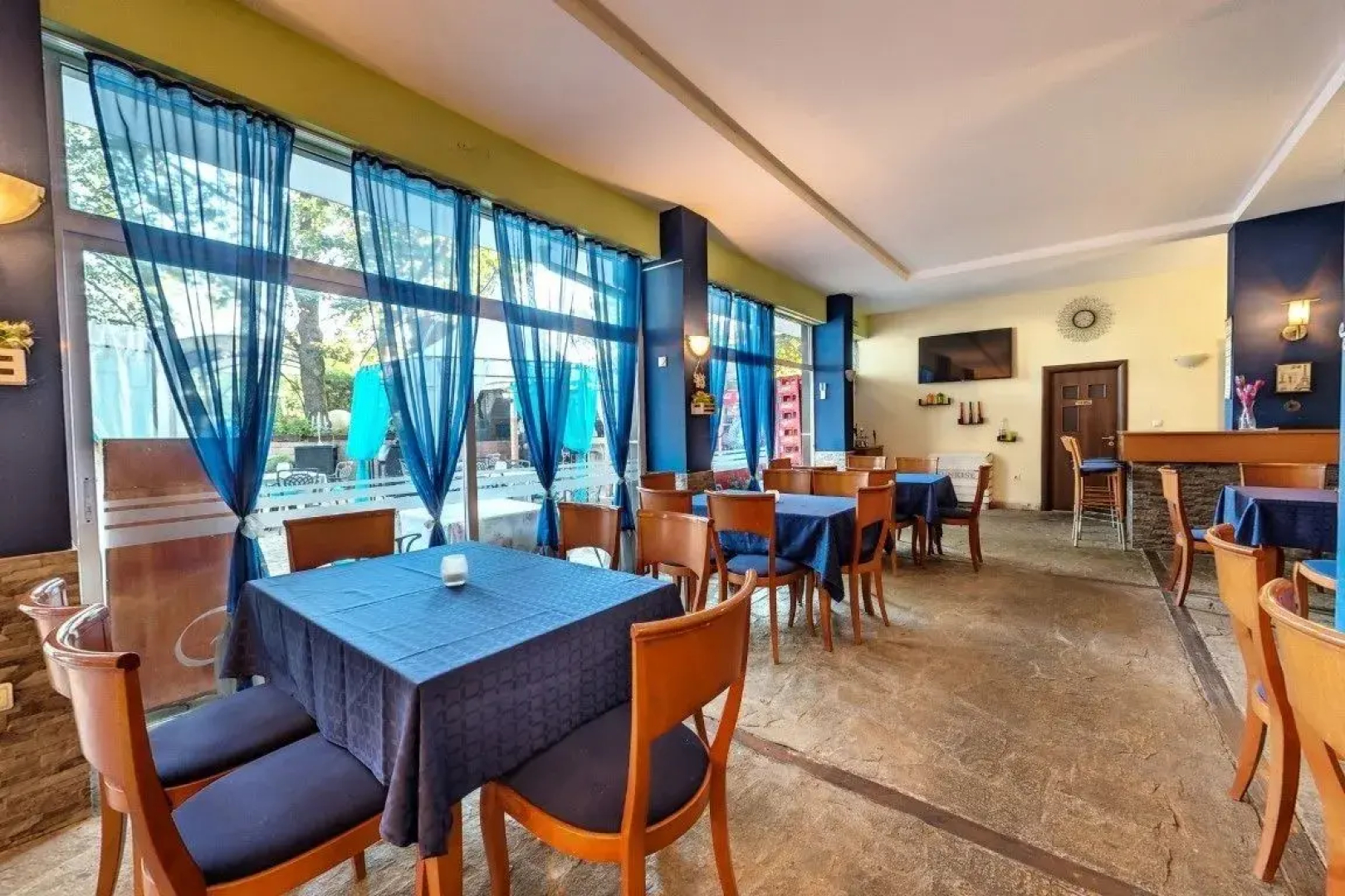 Sunrise Hotel