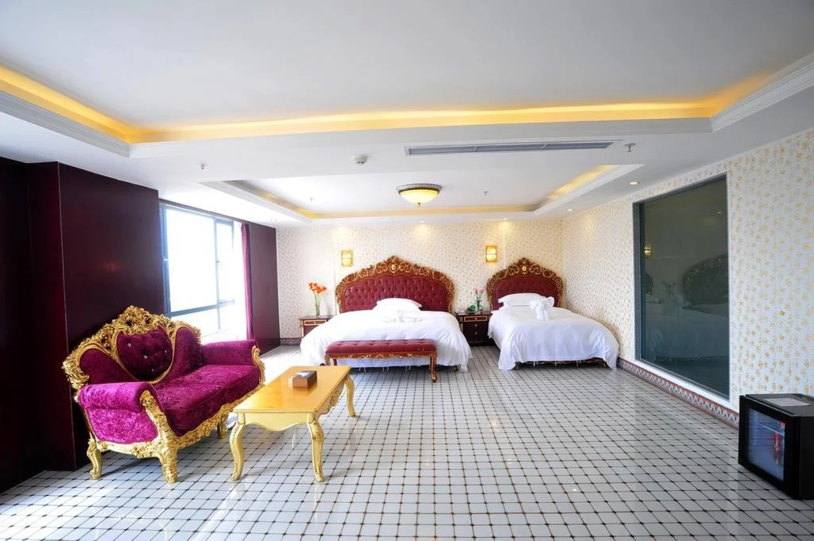 Jiulong Wenquan Hoilday Hotel