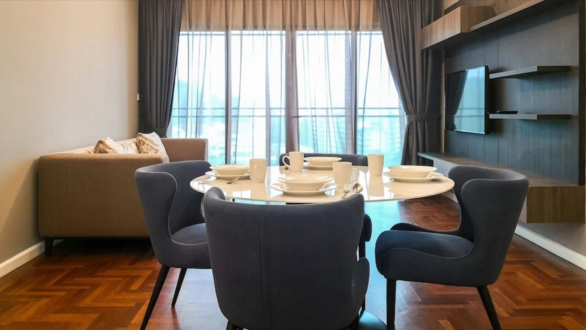 MU Vista – 360 Skypool Superior Suite