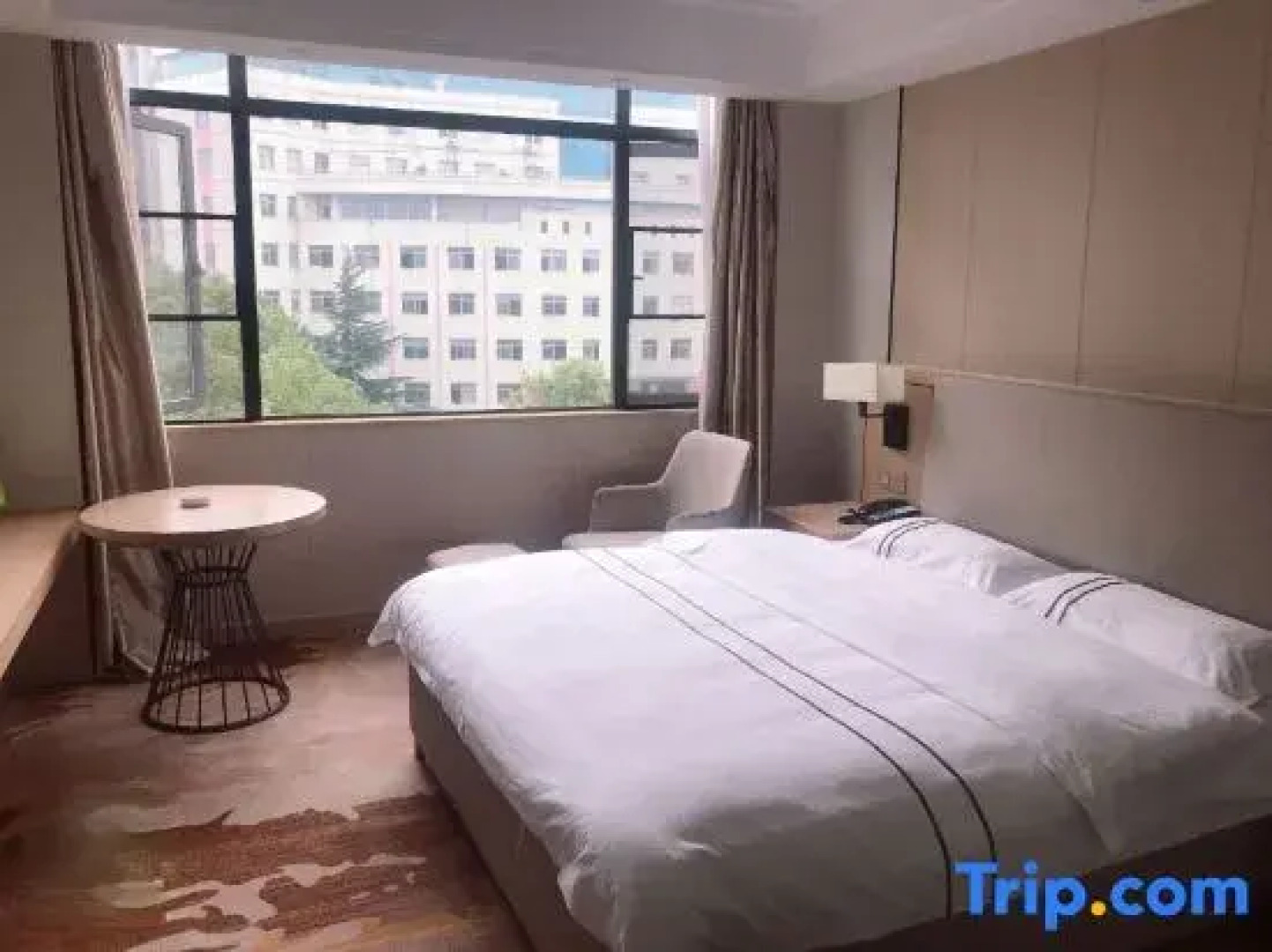 Huanggang New Beacon Waiden Hotel