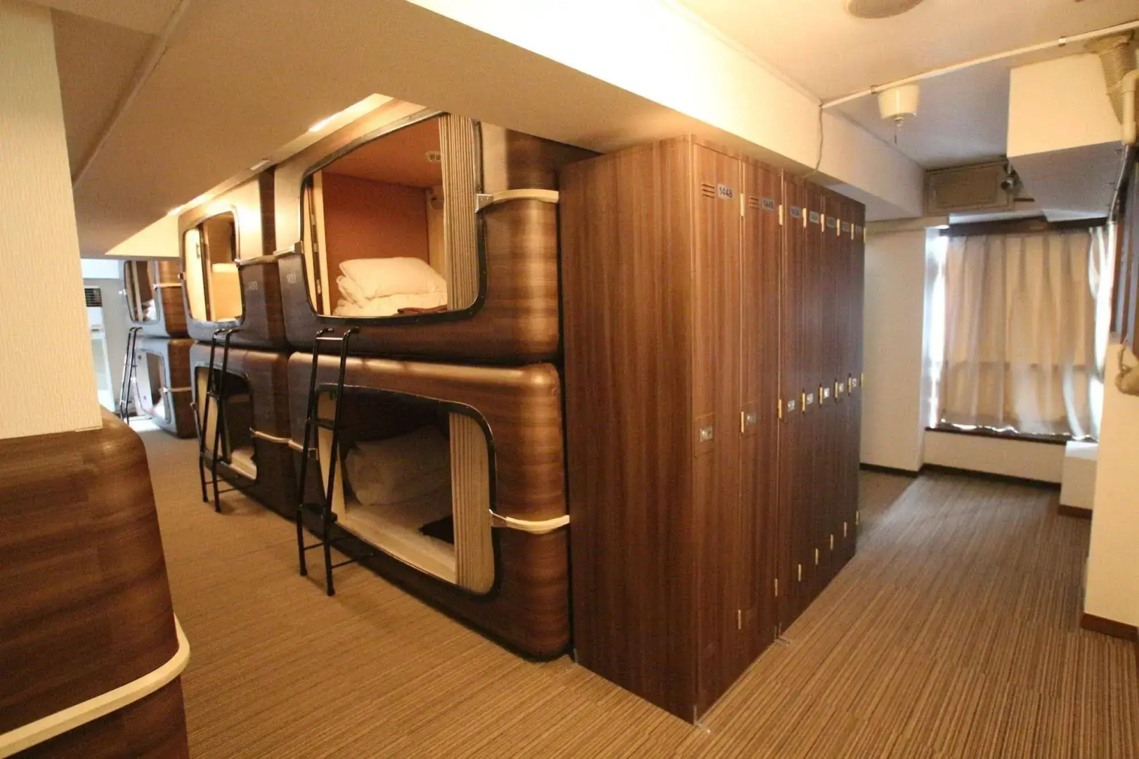 Business Inn Newcity - Caters to Men