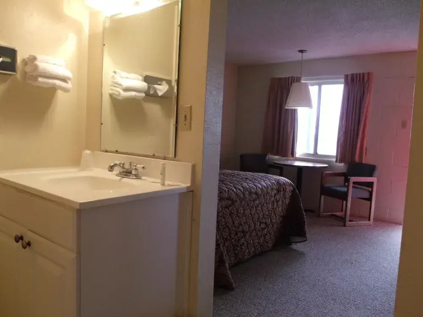 Narrow Gauge Railroad Inn