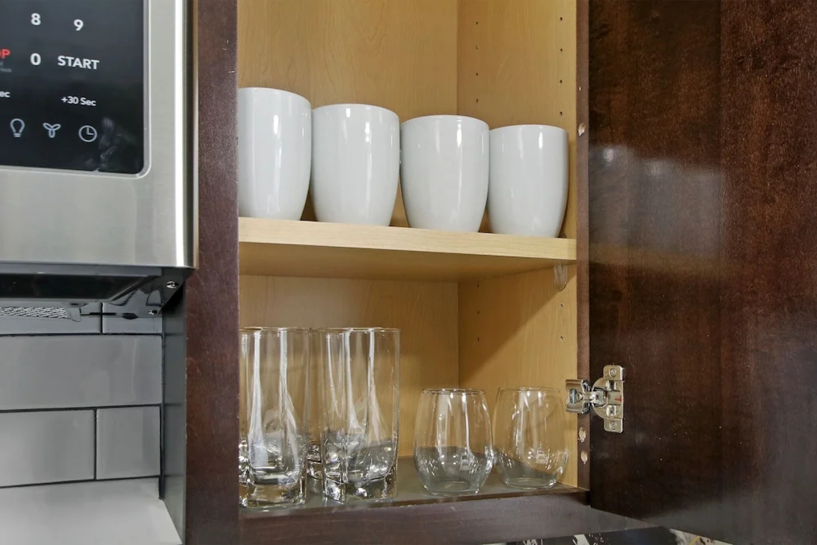 Fascinating 1BR Apartment in Skokie