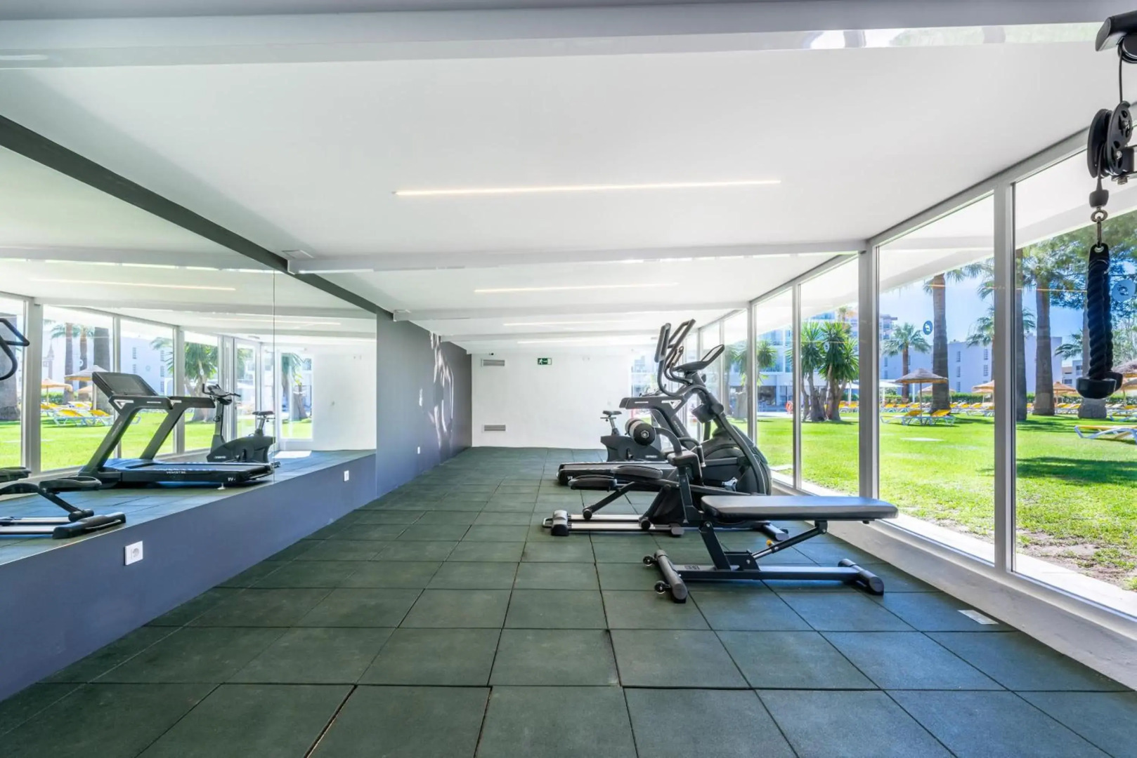 Отель THB San Fermín