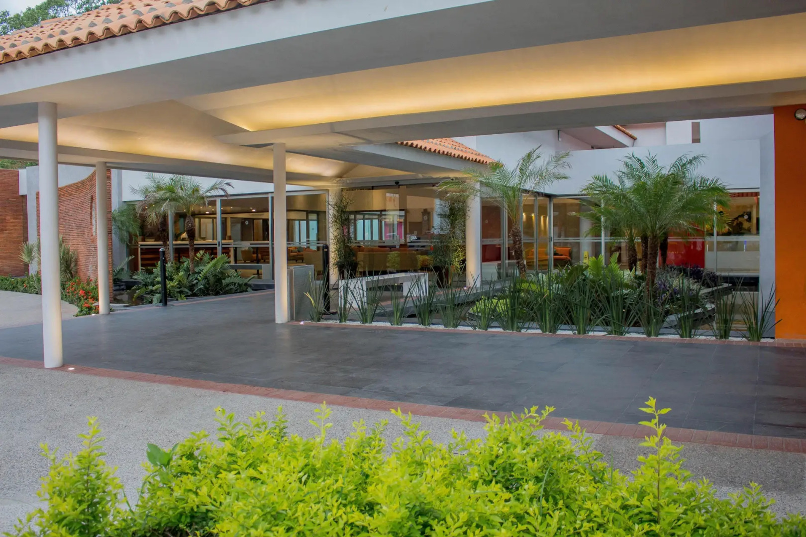 Plaza Pelicanos Club Beach Resort All Inclusive