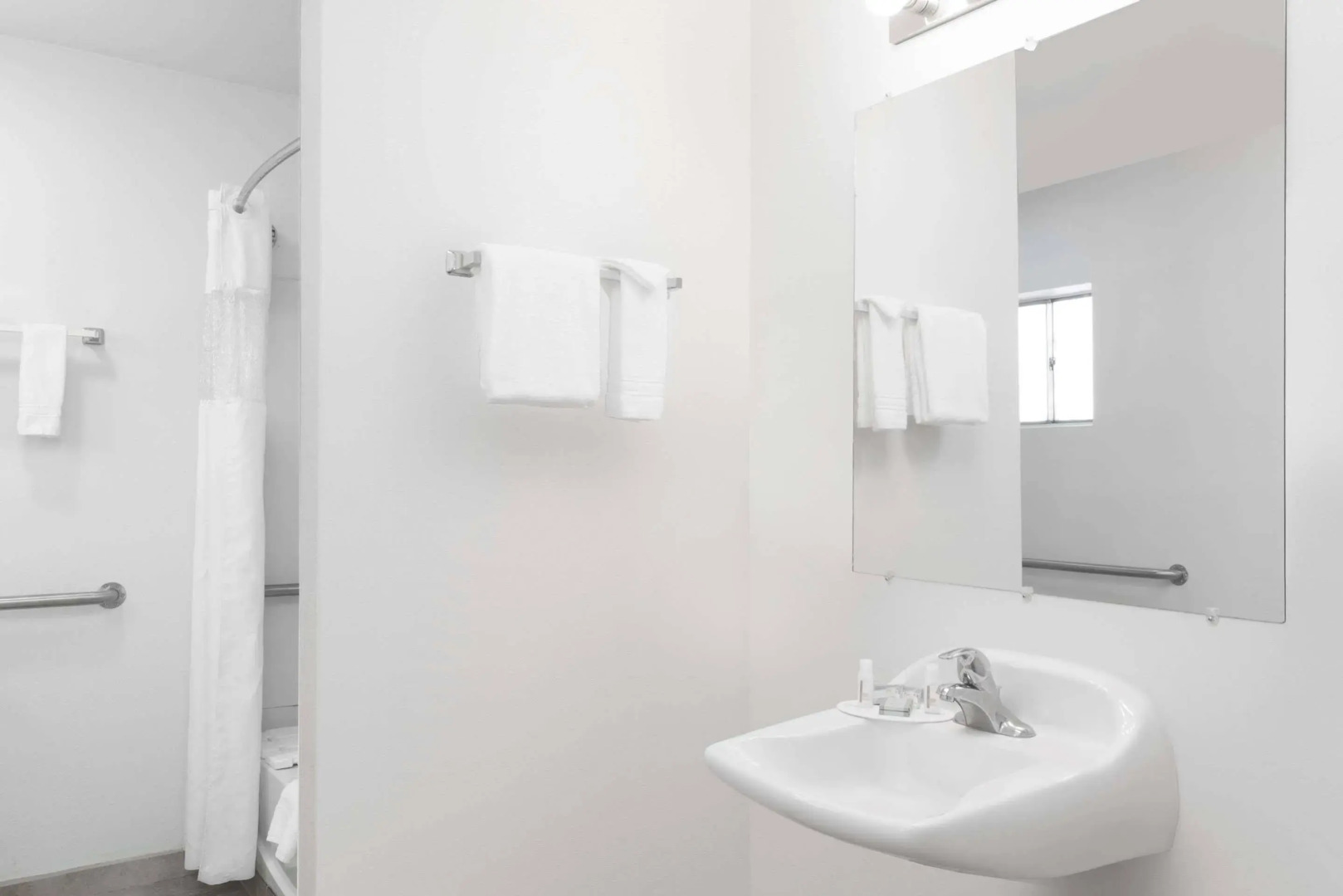 Travelodge by Wyndham Cortez