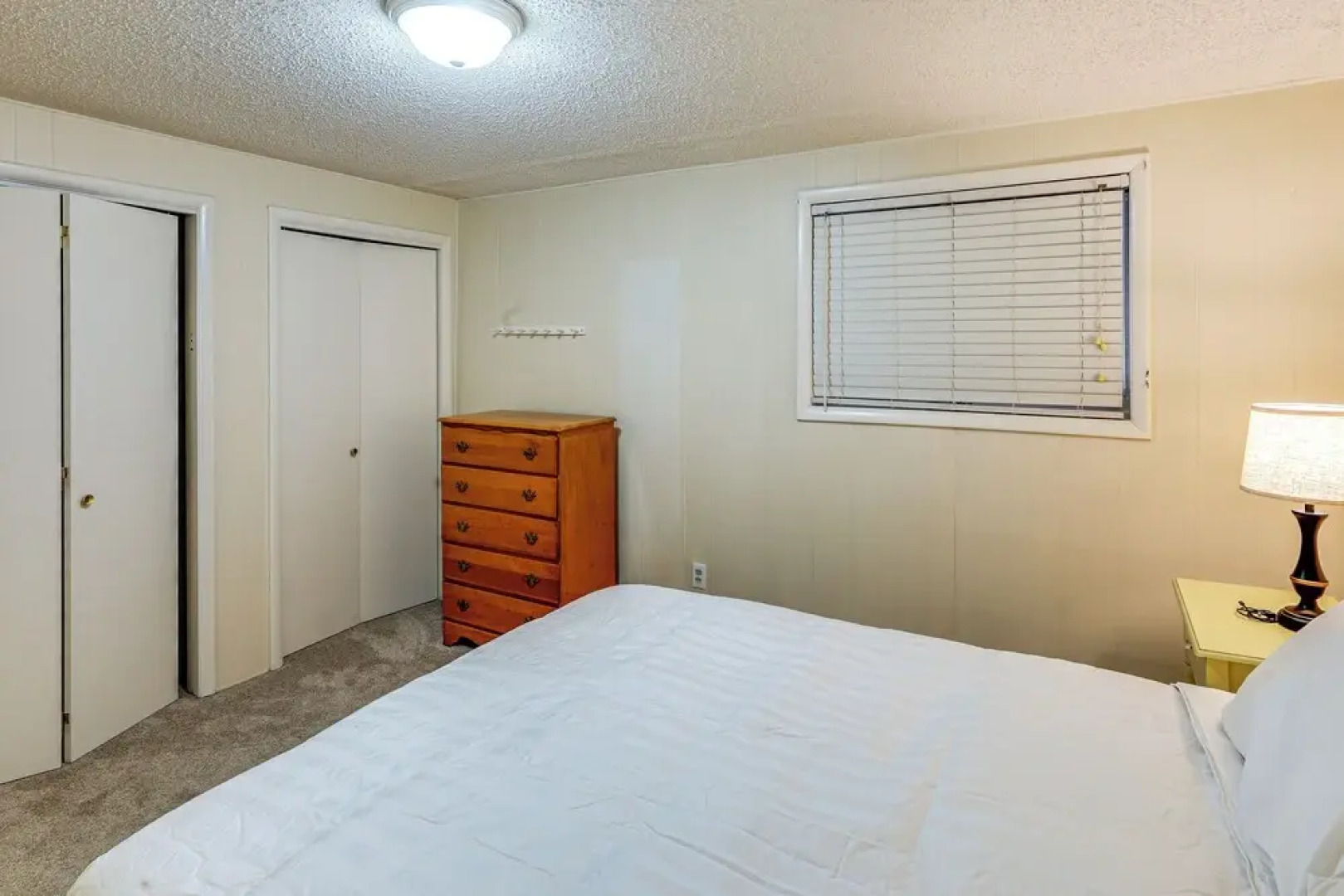 Riverside Retreat: Cozy Fairbanks Home w/ View