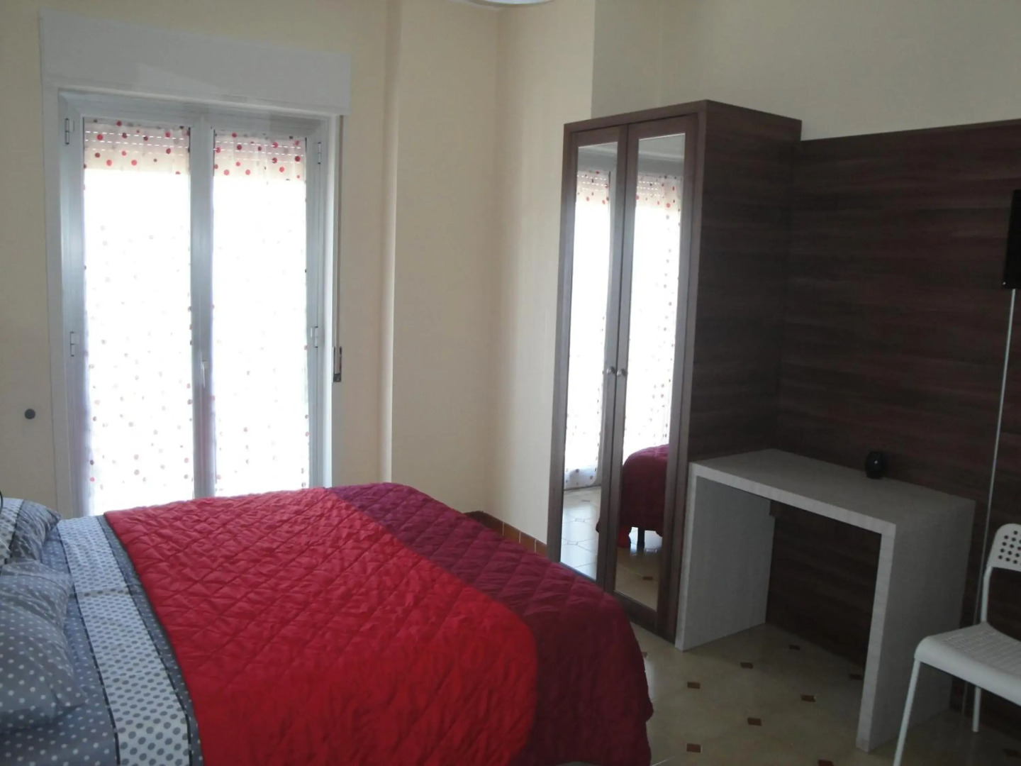 Hollywood Bed & Breakfast