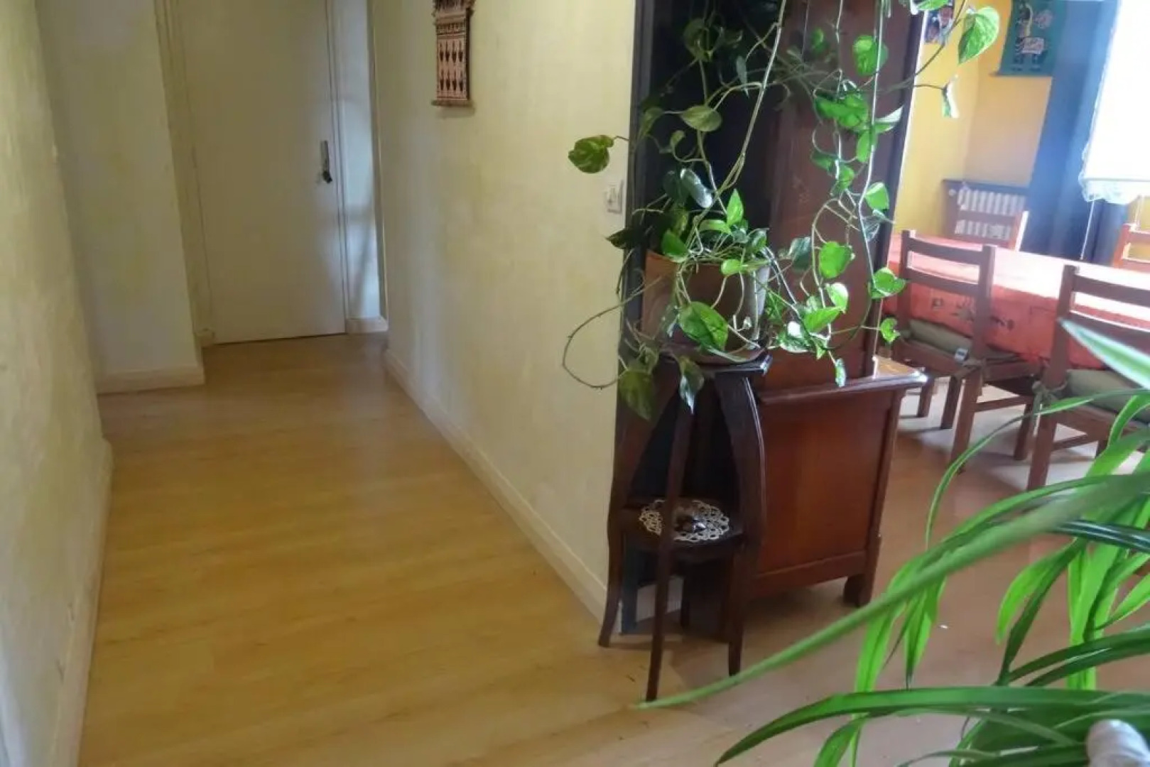 Petit nid douillet , calme avec vue sur le parc