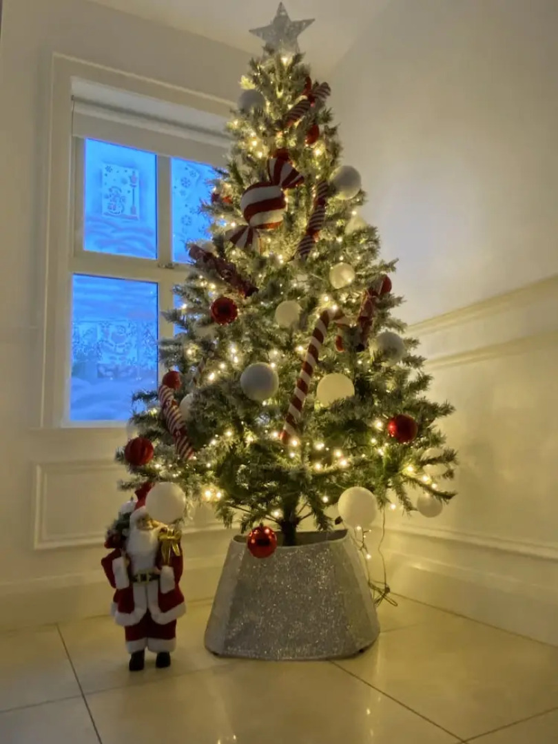 Rostrevor Valley Holiday Park- En-suite Rooms with Hot tub and Private Car Service