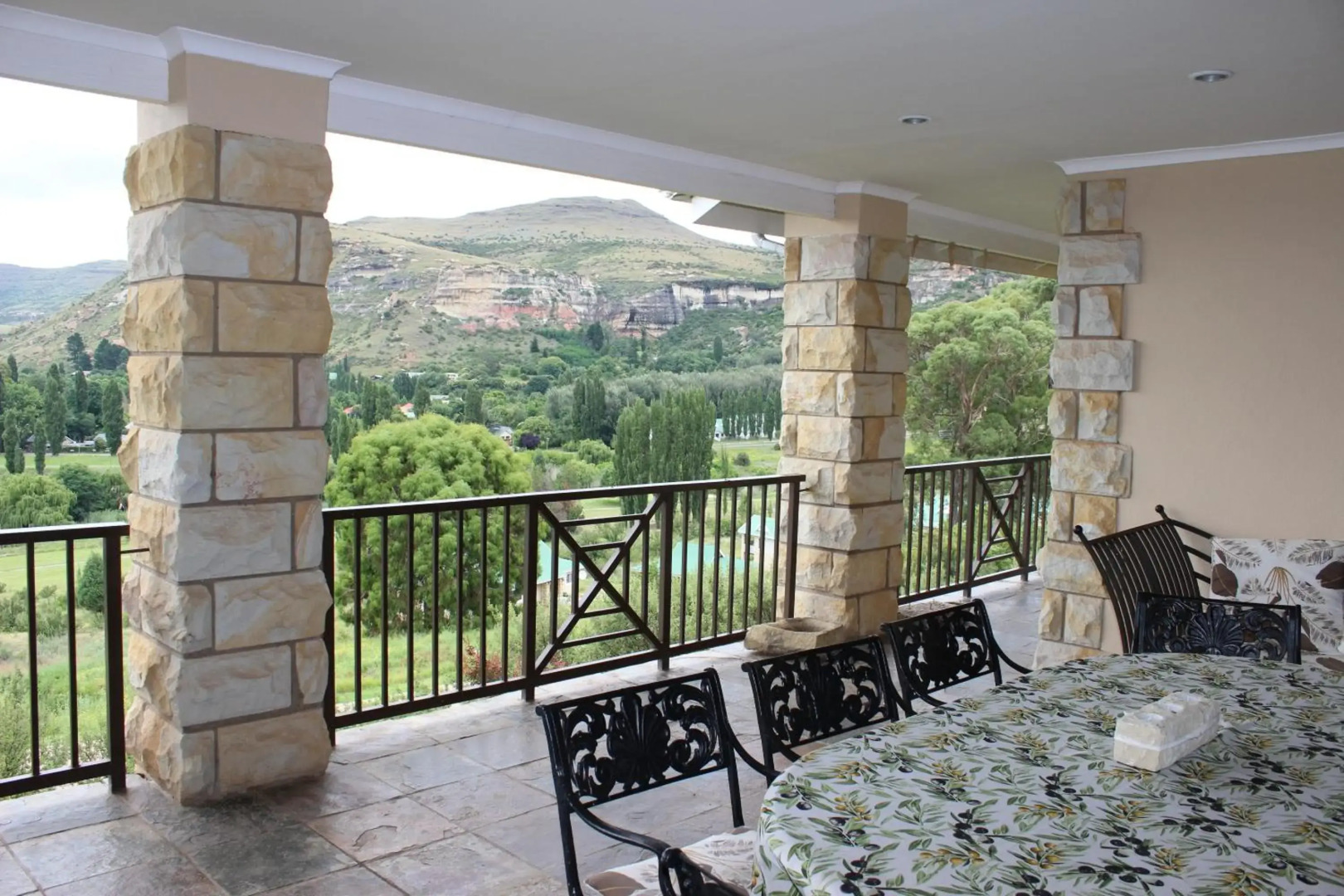 Sunbird Haven Self-Catering Sleeps 8