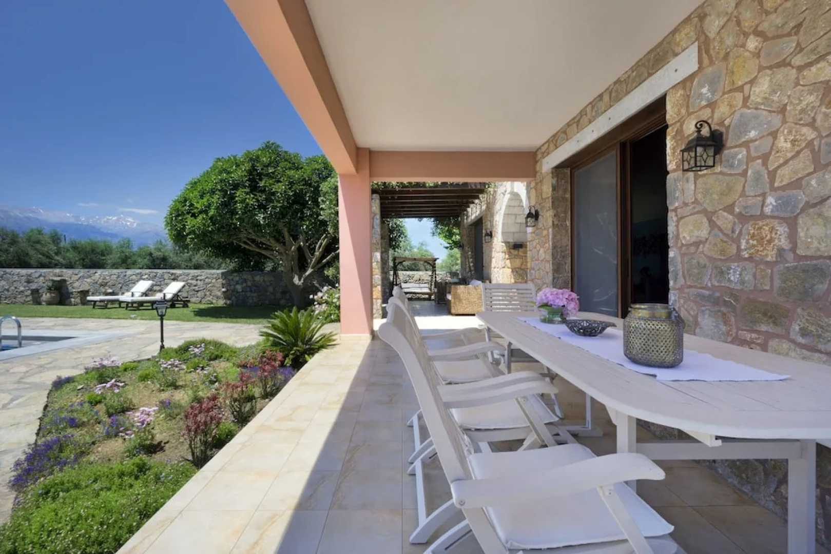 Private Polished Mansion w Private Pool Jacuzzi