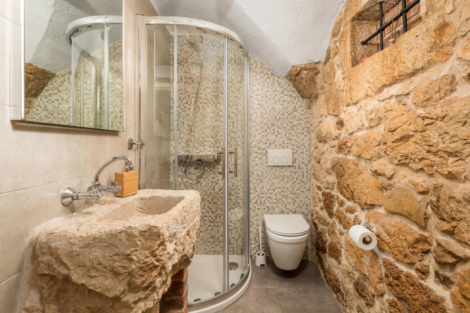 Ivka in Tribalj with 4 bedrooms and 4 bathrooms