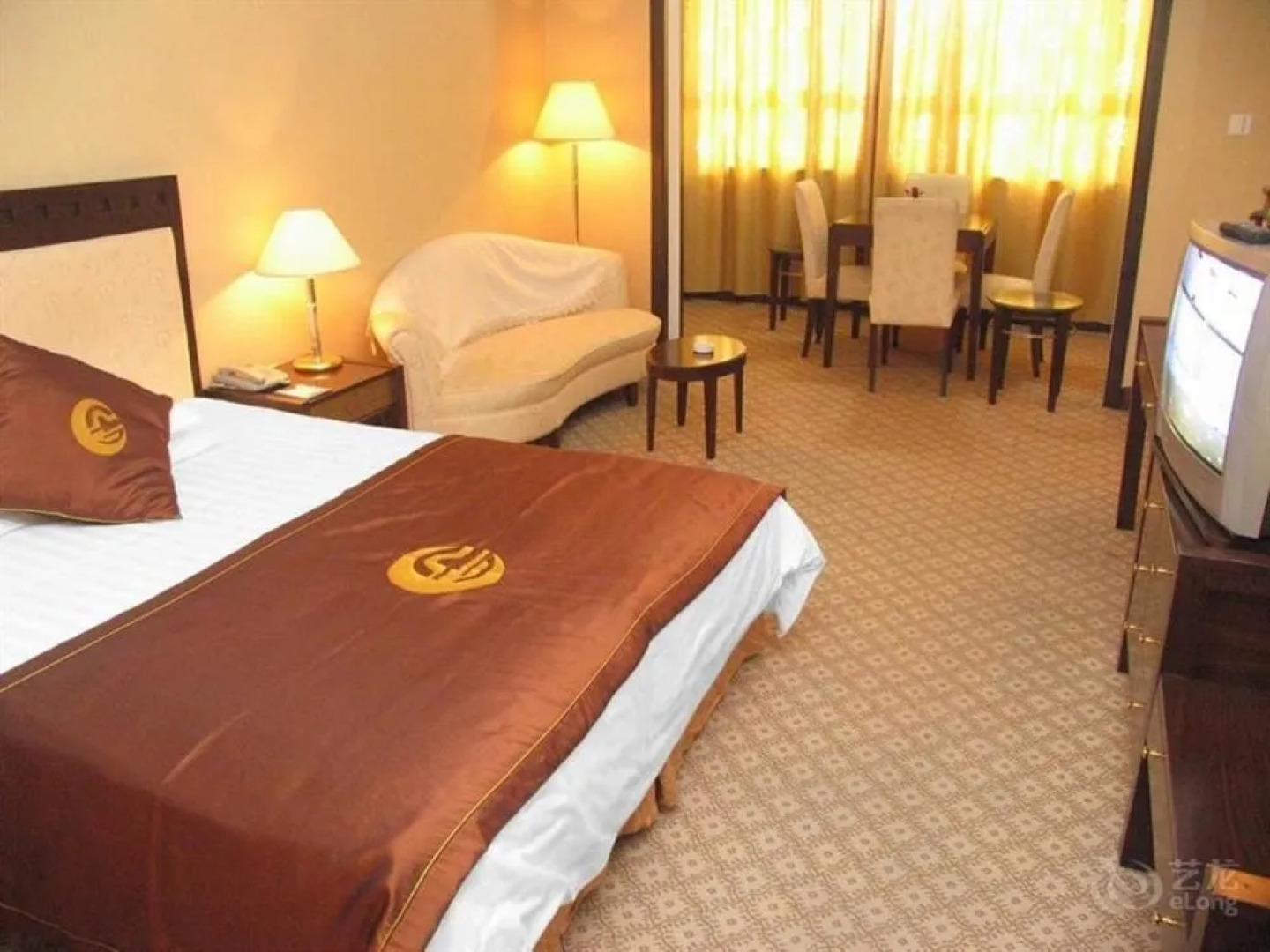 The Twenty Four Bridge Hotel