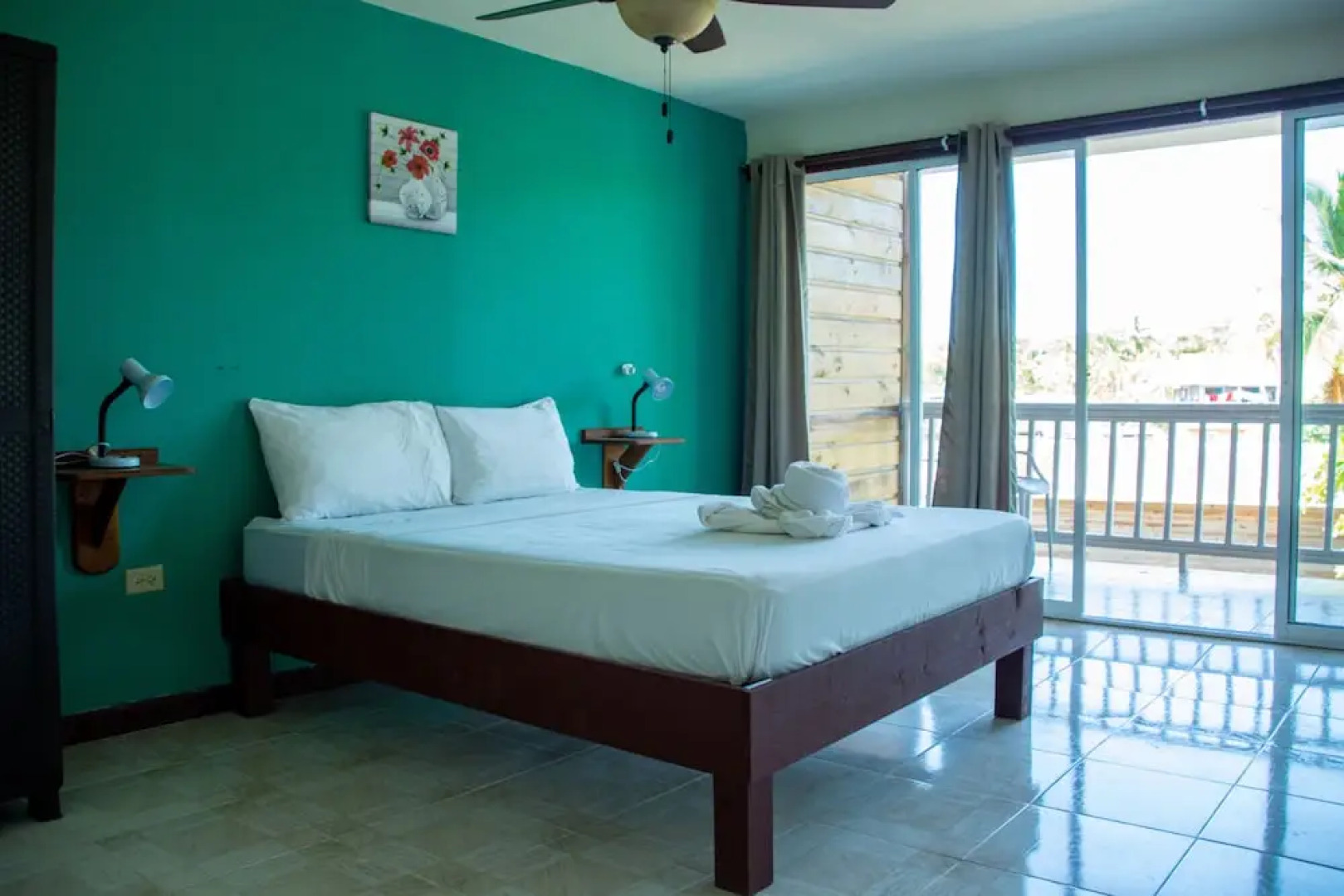 Los Balcones Over The Sea Hotel