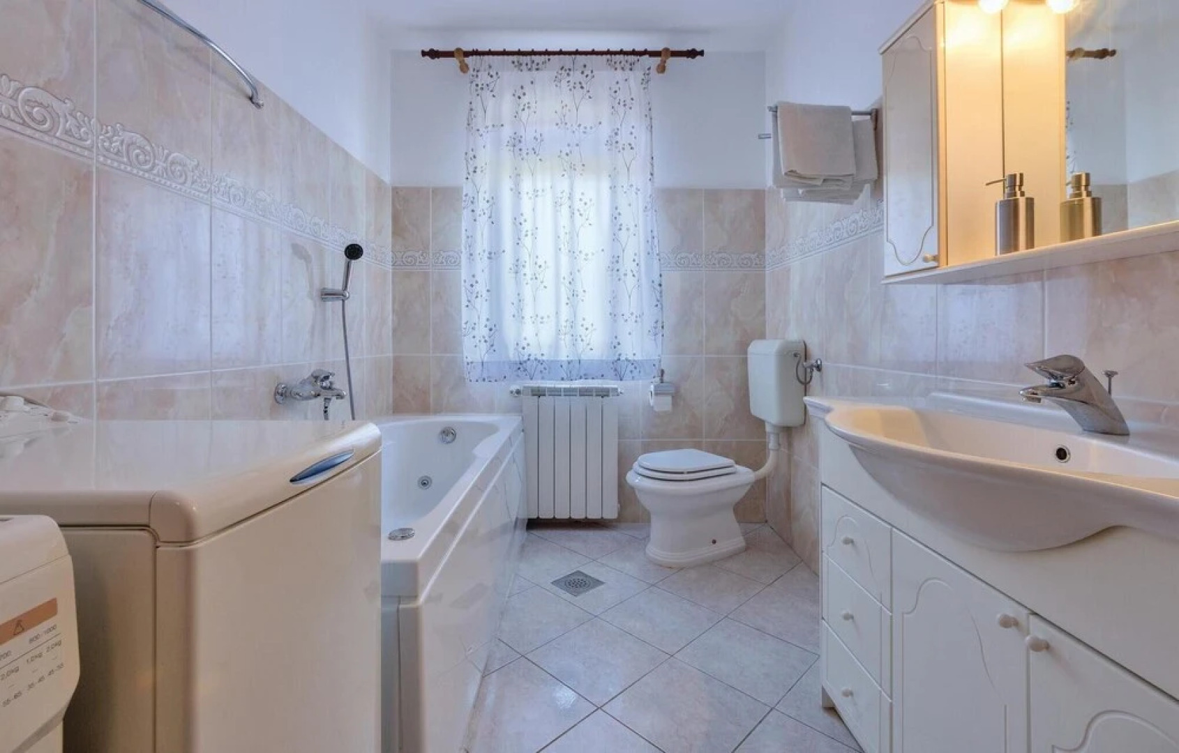 Nice Home in Pula With Wifi and 8 Bedrooms