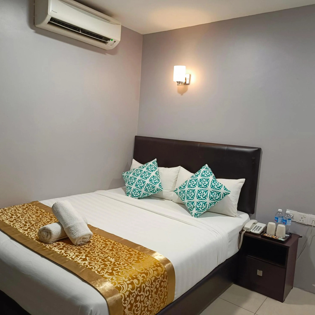 Royale City Hotel