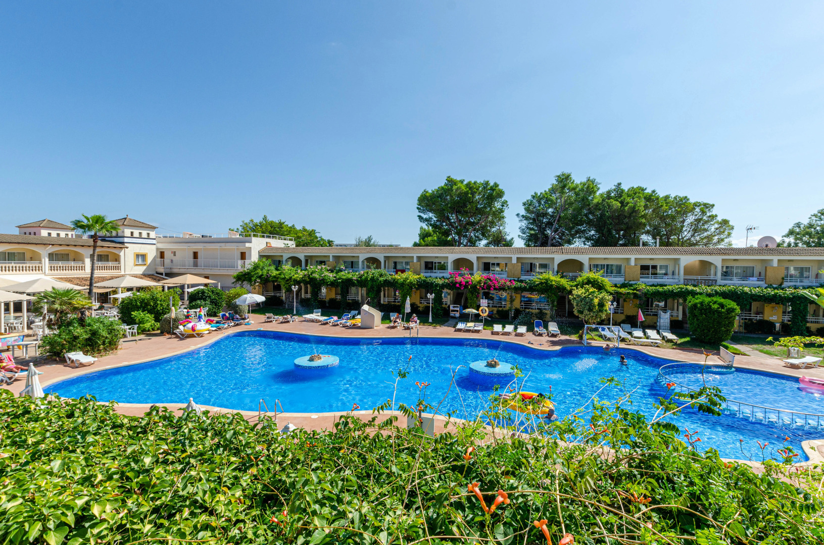 Mariner Club Apartments