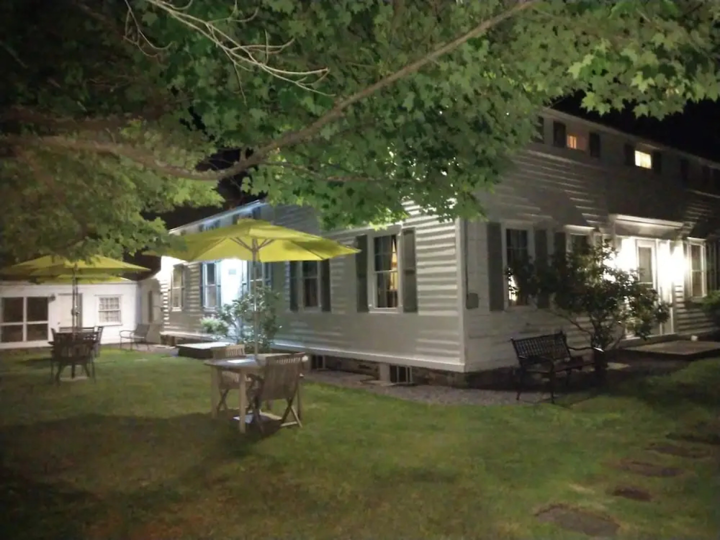 1805 House Bed and Breakfast