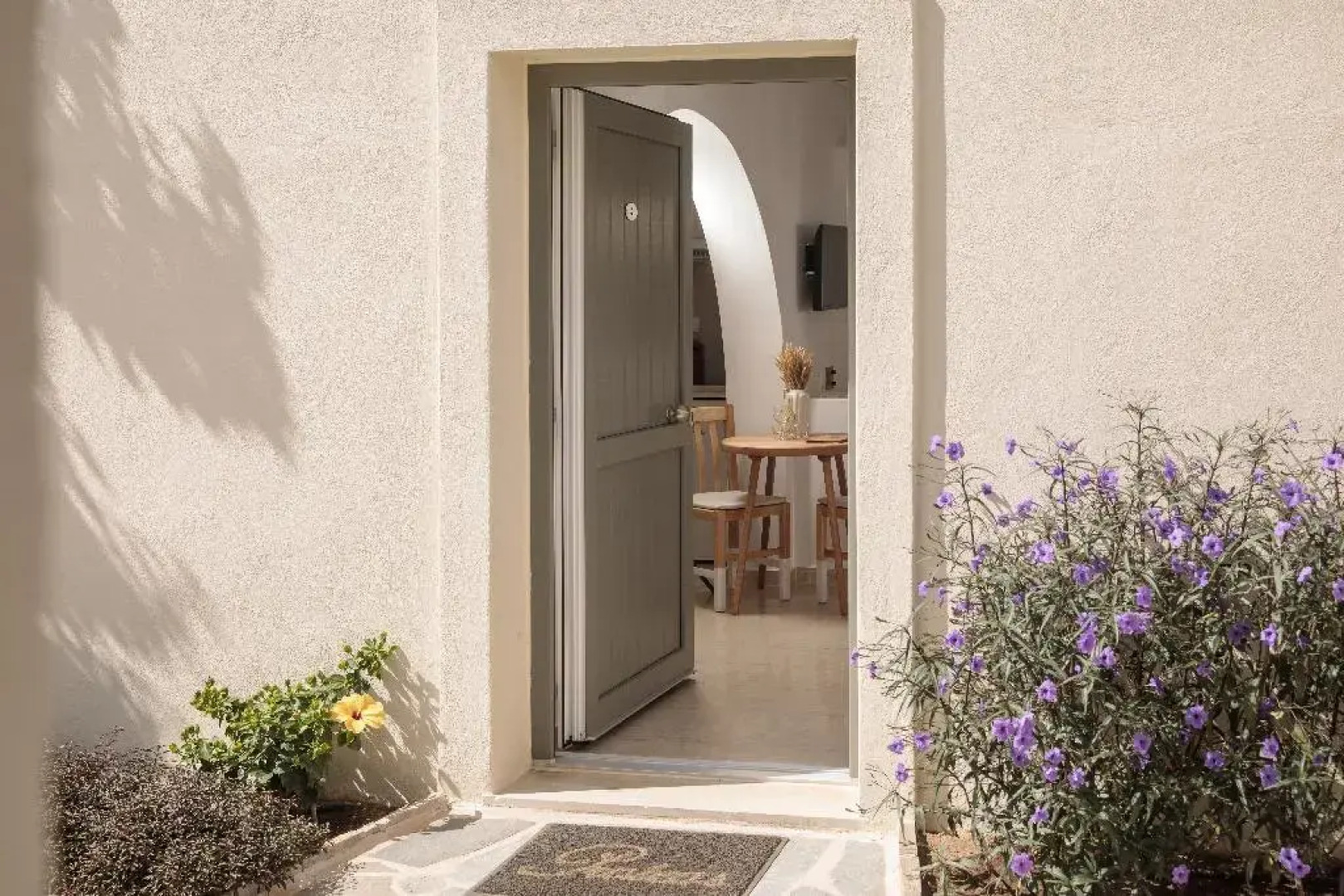 Proteas Hotel & Suites