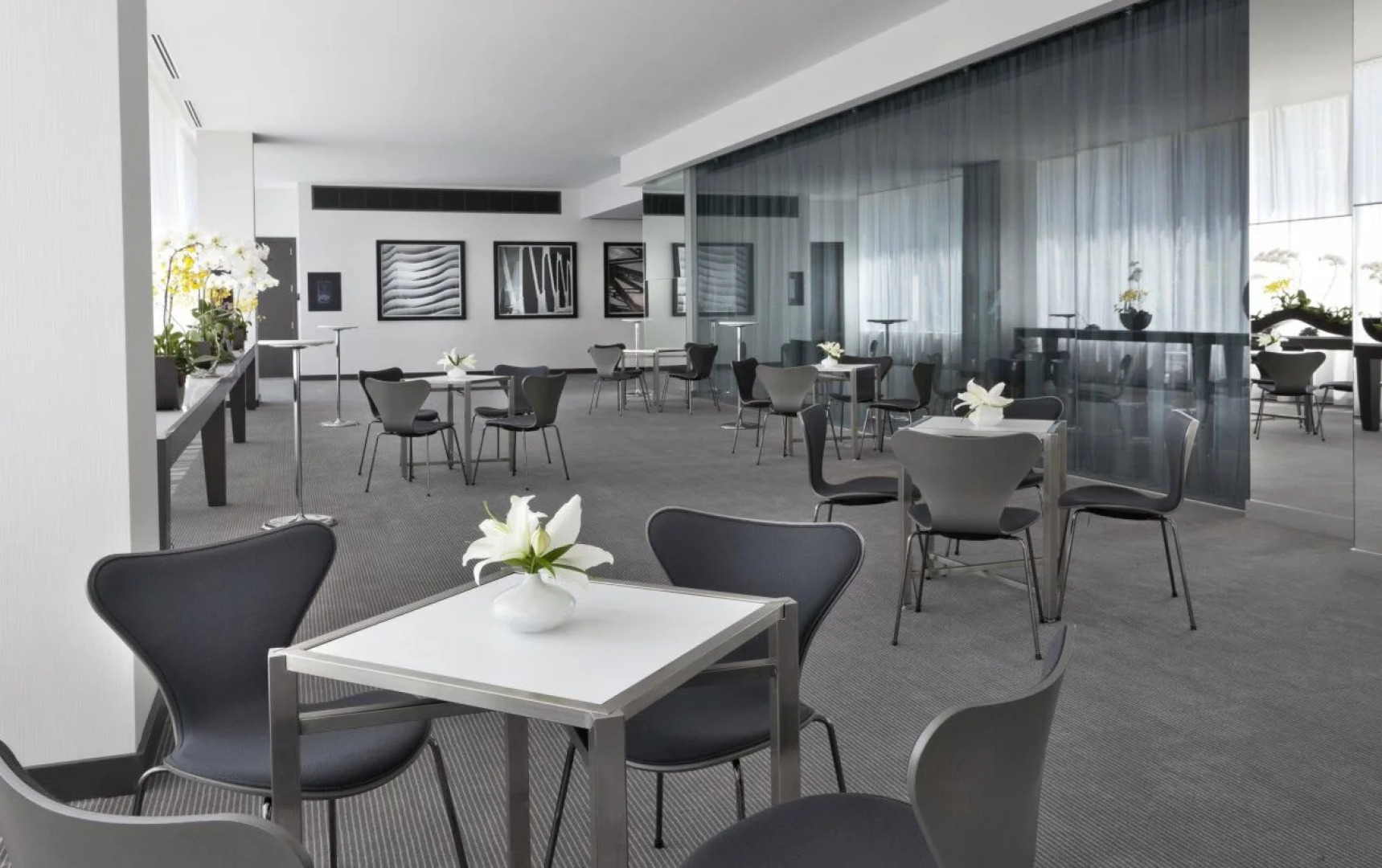 Radisson Blu Aqua Hotel Chicago