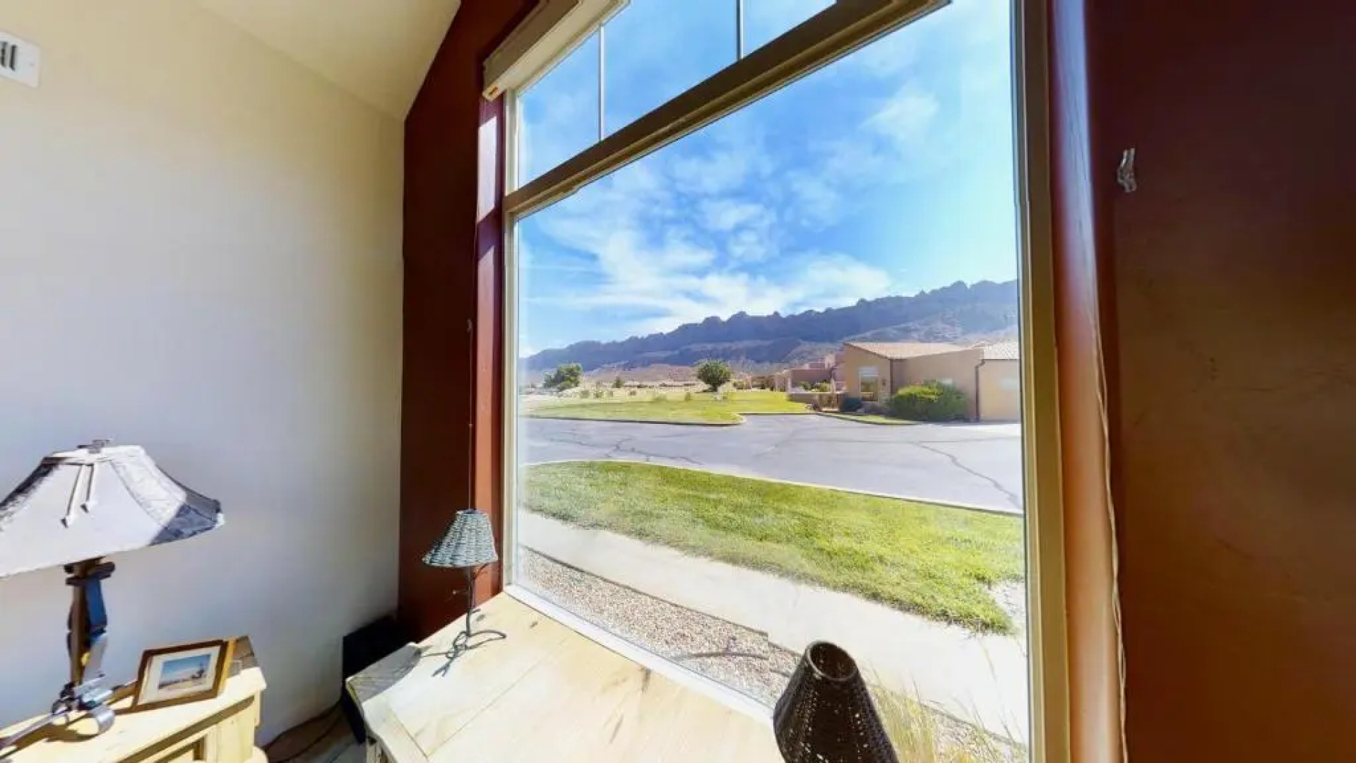 Grey Pearl Q3 by RedAwning