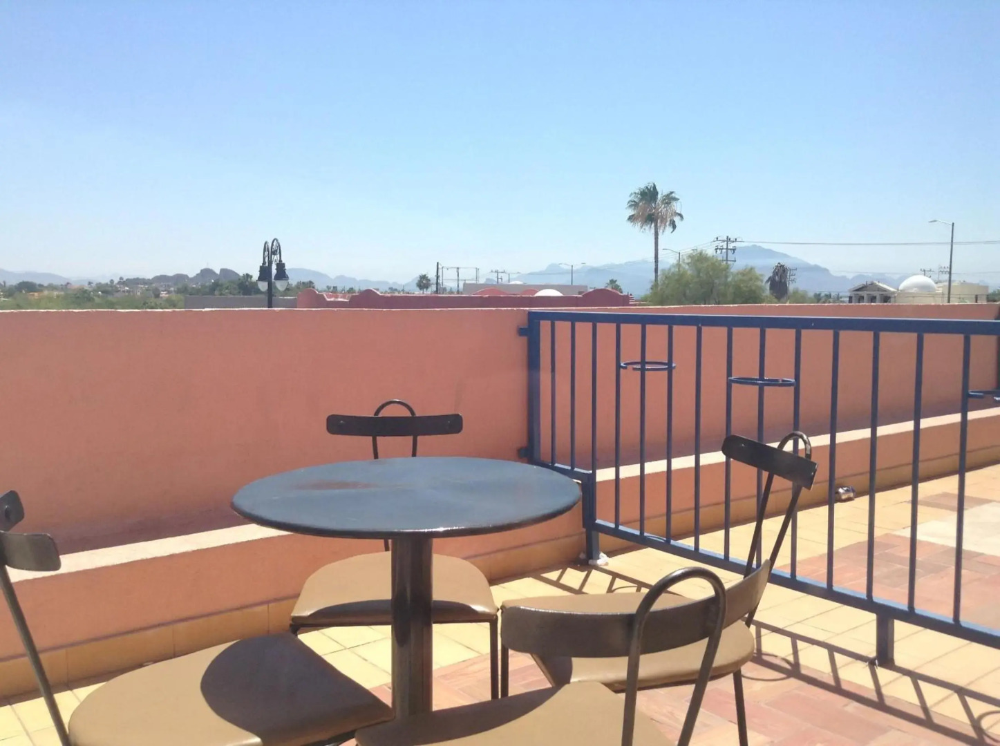 Los Jitos Hotel & Suites