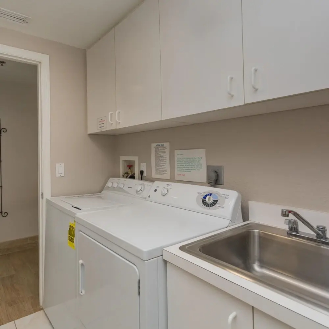 Surf Racquet Corner Unit Best Views in Building Sr701