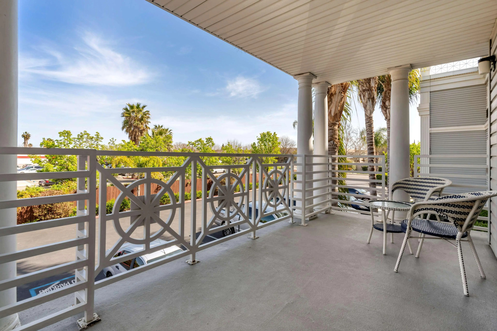 Best Western Luxury Inn