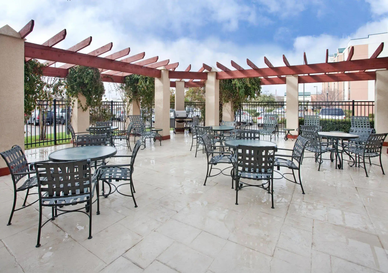 Hampton Inn & Suites Dallas-DFW ARPT W-SH 183 Hurst