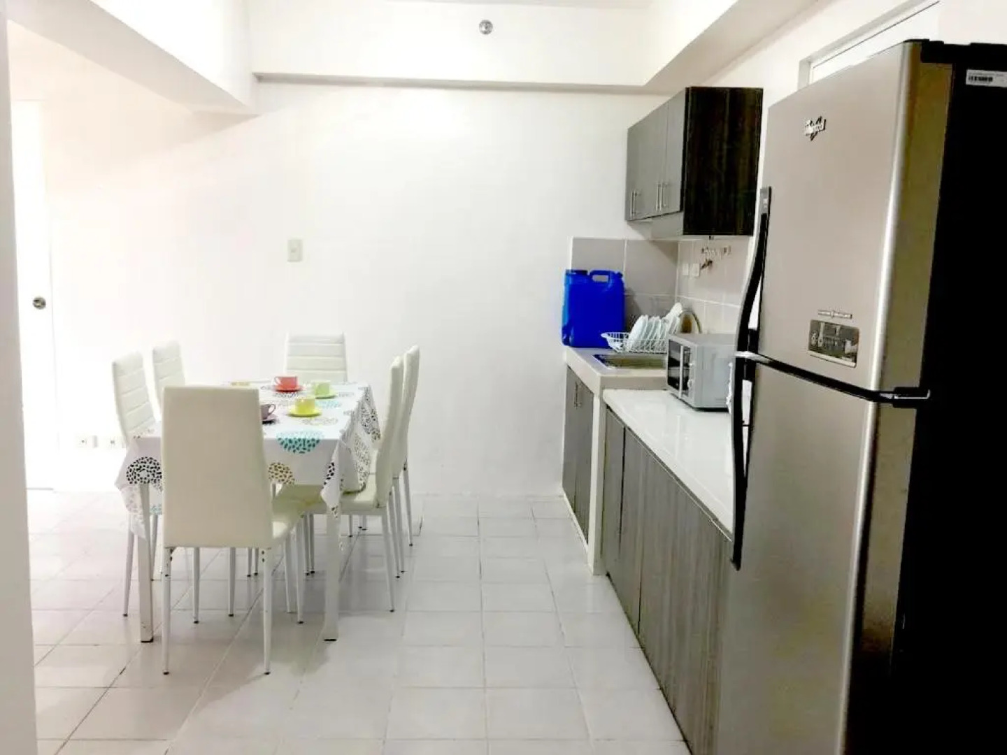 Cityland Taal Lake Staycation-Family Suite & Studio
