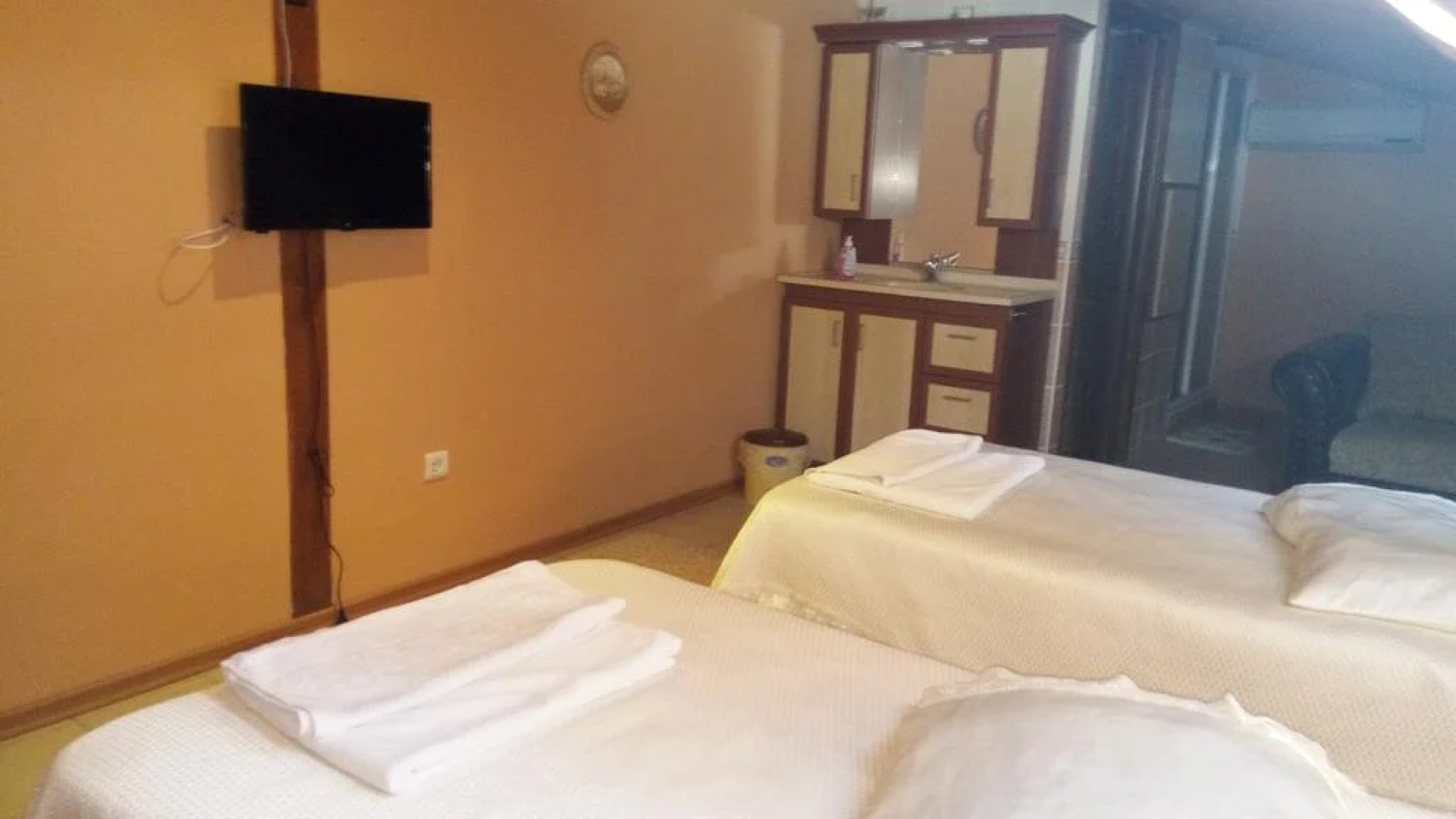 Cunda Beyaz Balina Hotel