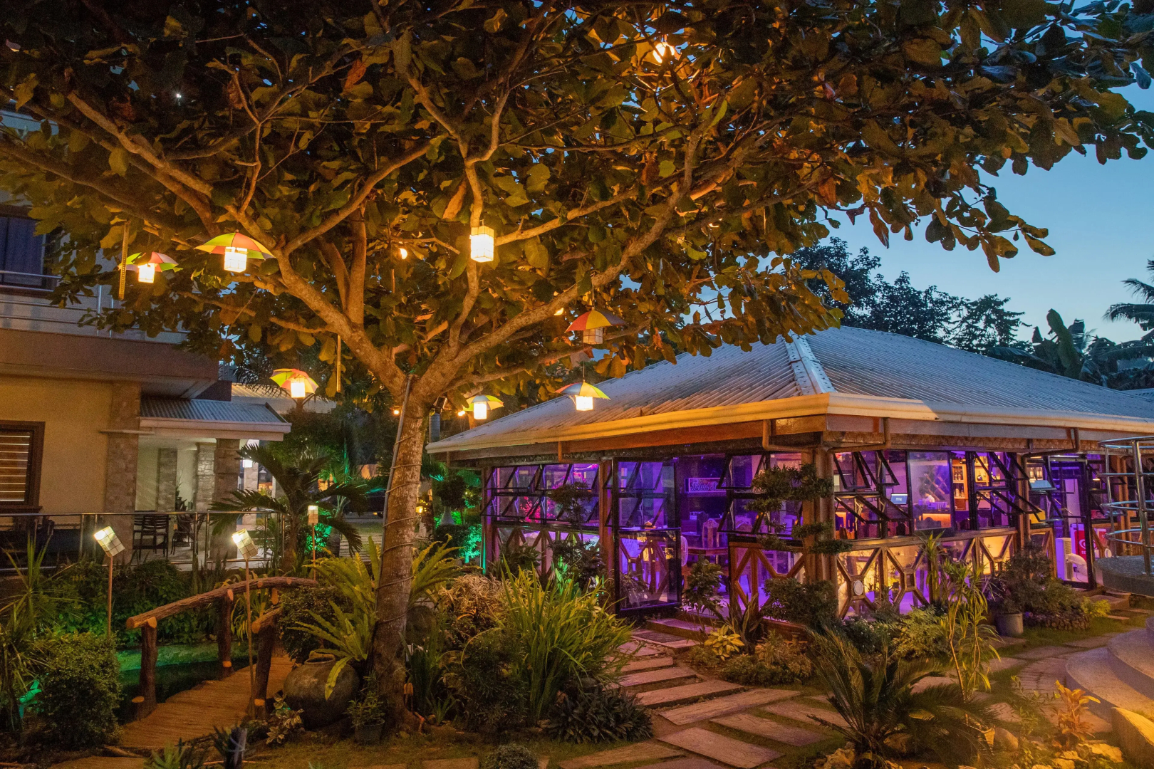 Rawis Resort Hotel