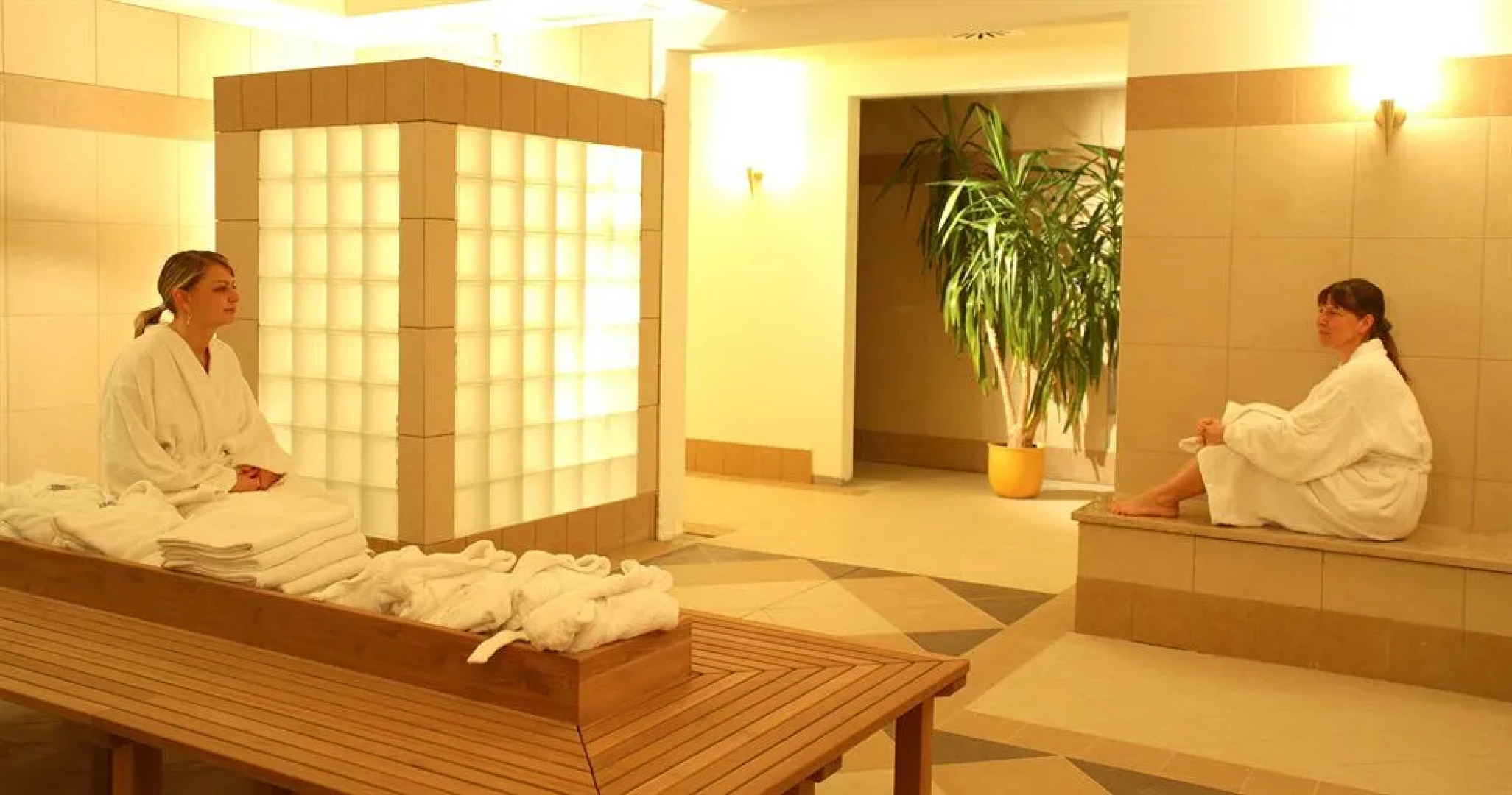 Superior Hotel Atrium am Meer