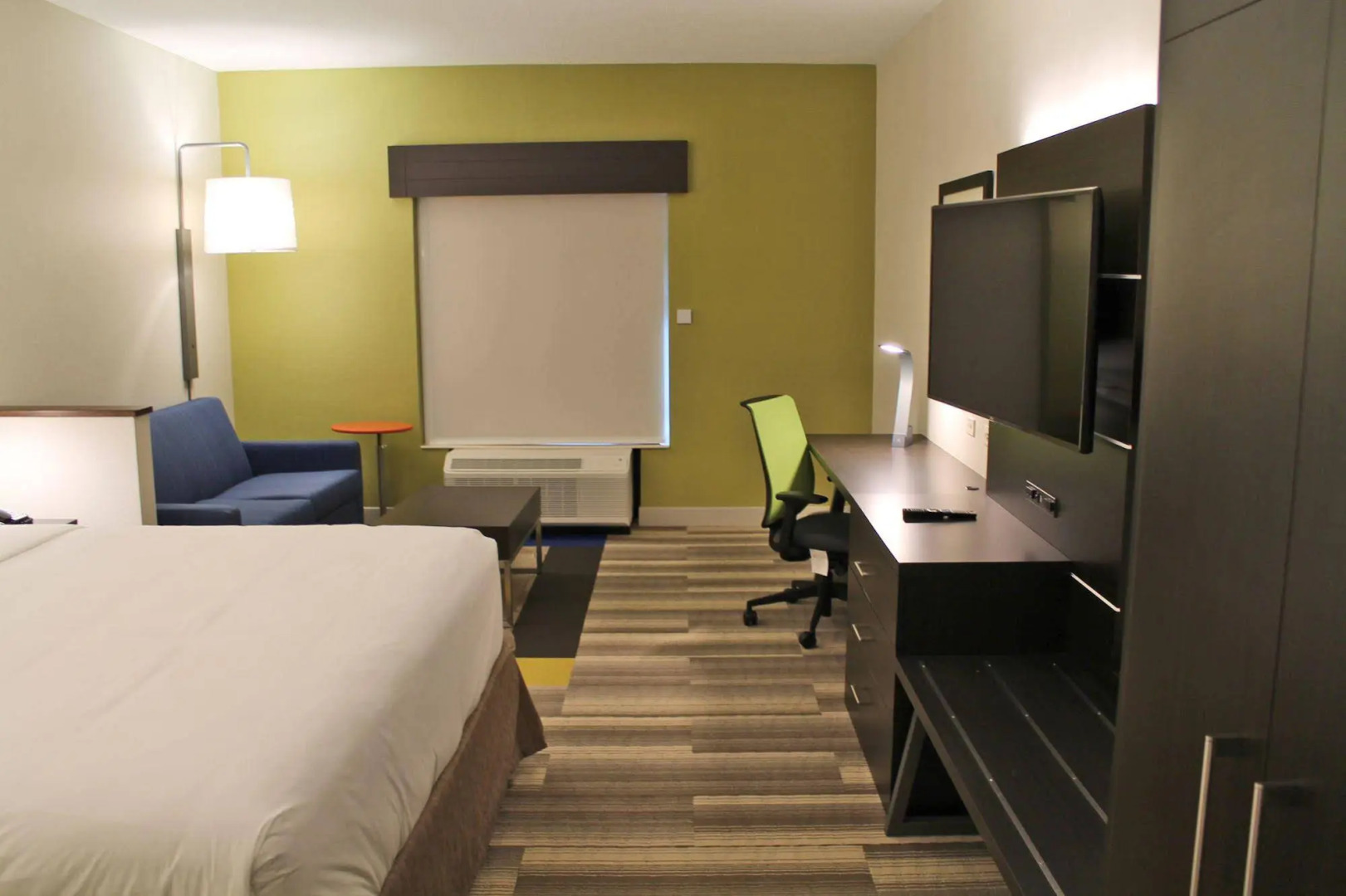 Holiday Inn Express and Suites St Louis South I55