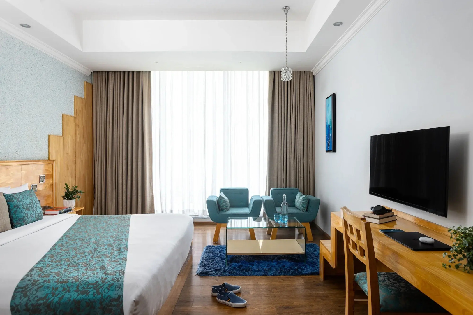 The Panoramic Getaway