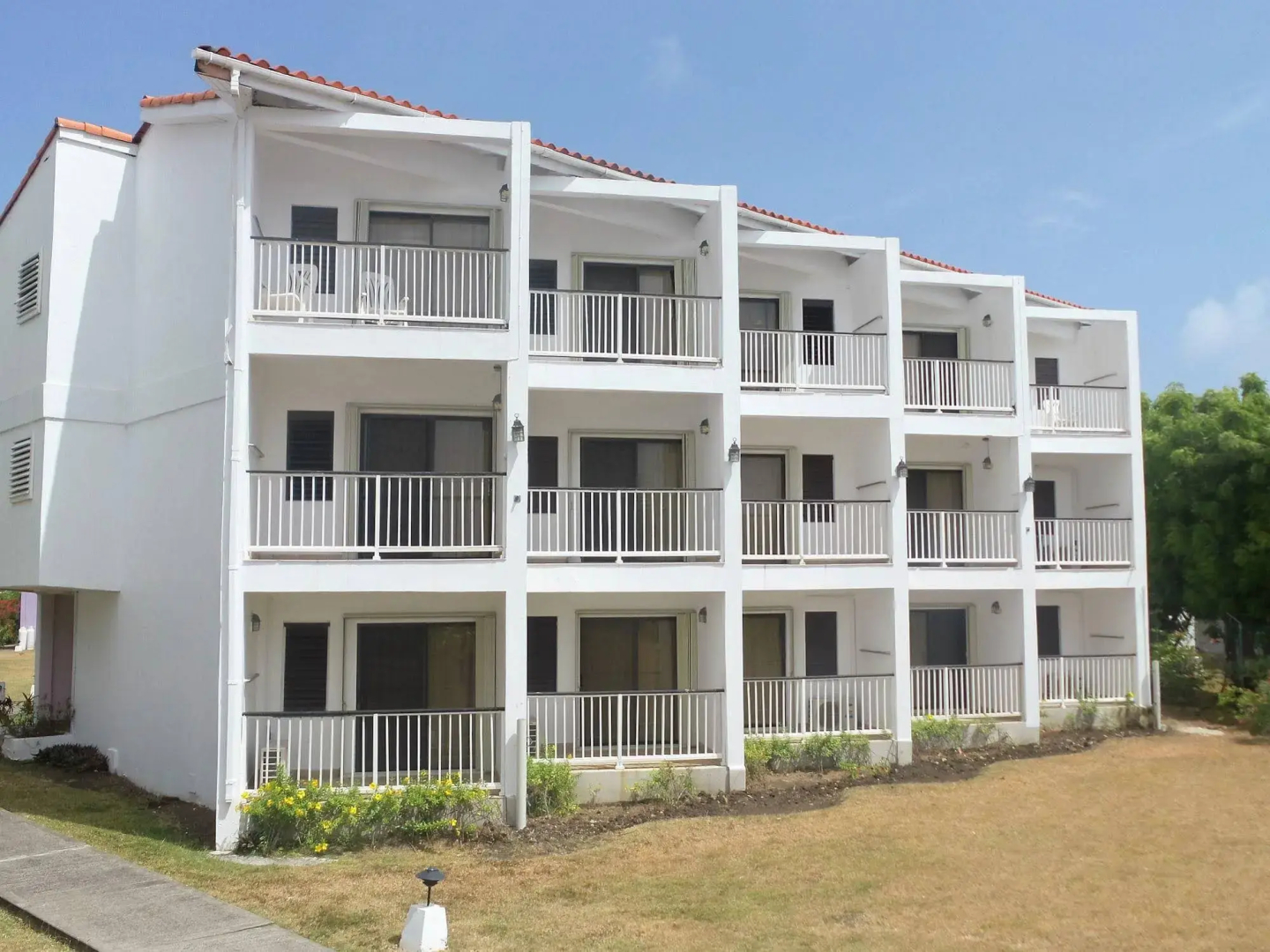 Allamanda Beach Hotel
