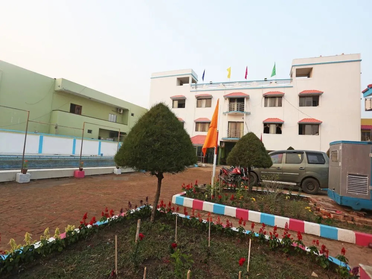 OYO 26822 Golden Sea Queen Beach Resort