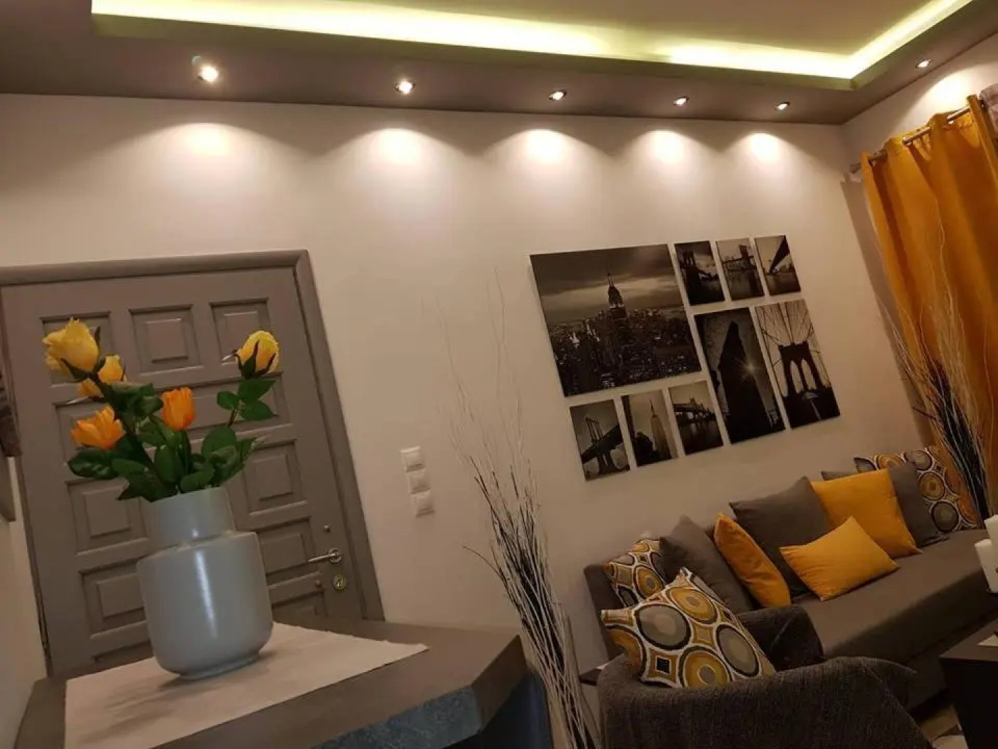 'Golden Aurora' Apartment With Elegant Style