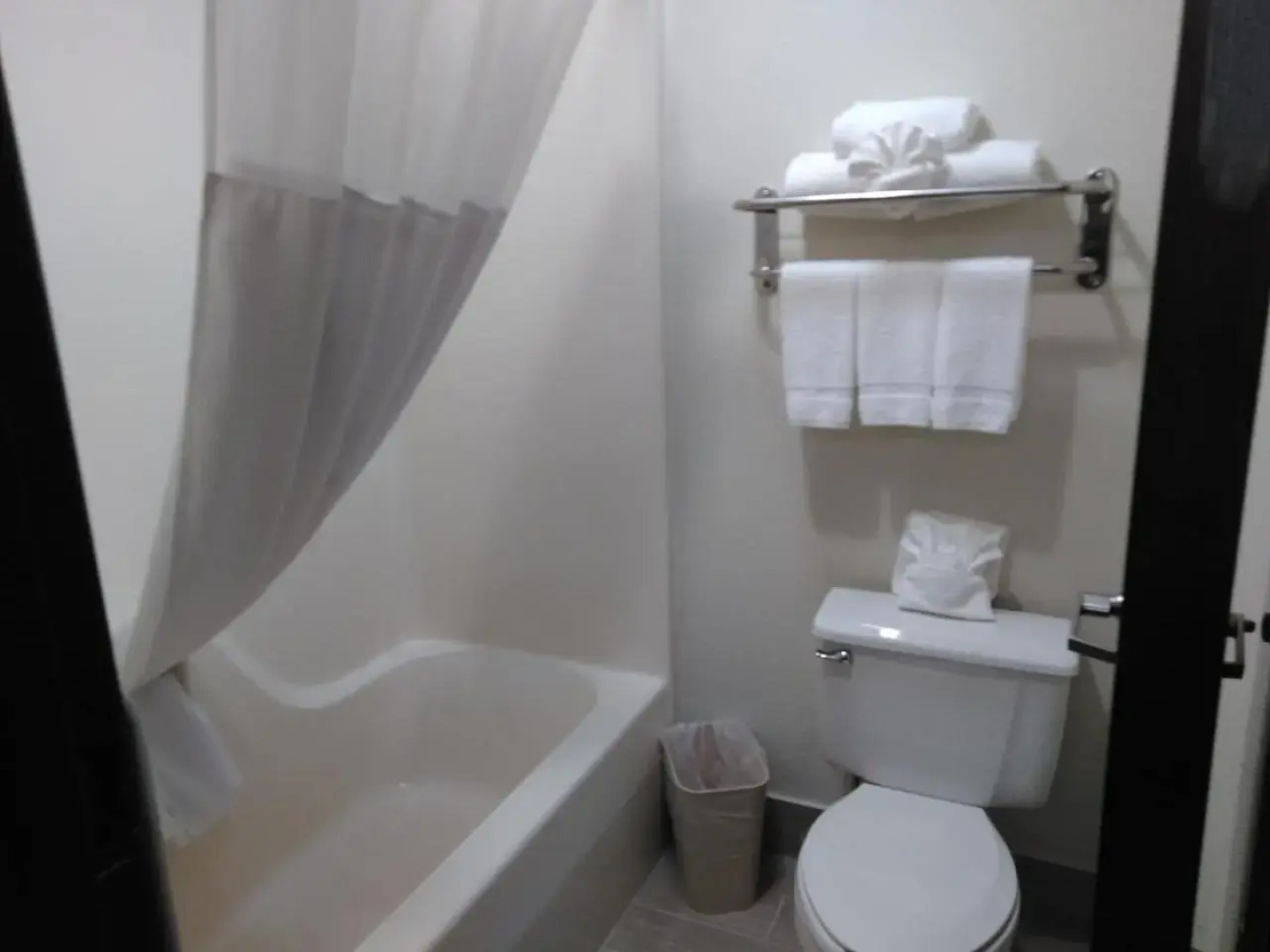 Americas Best Value Inn & Suites