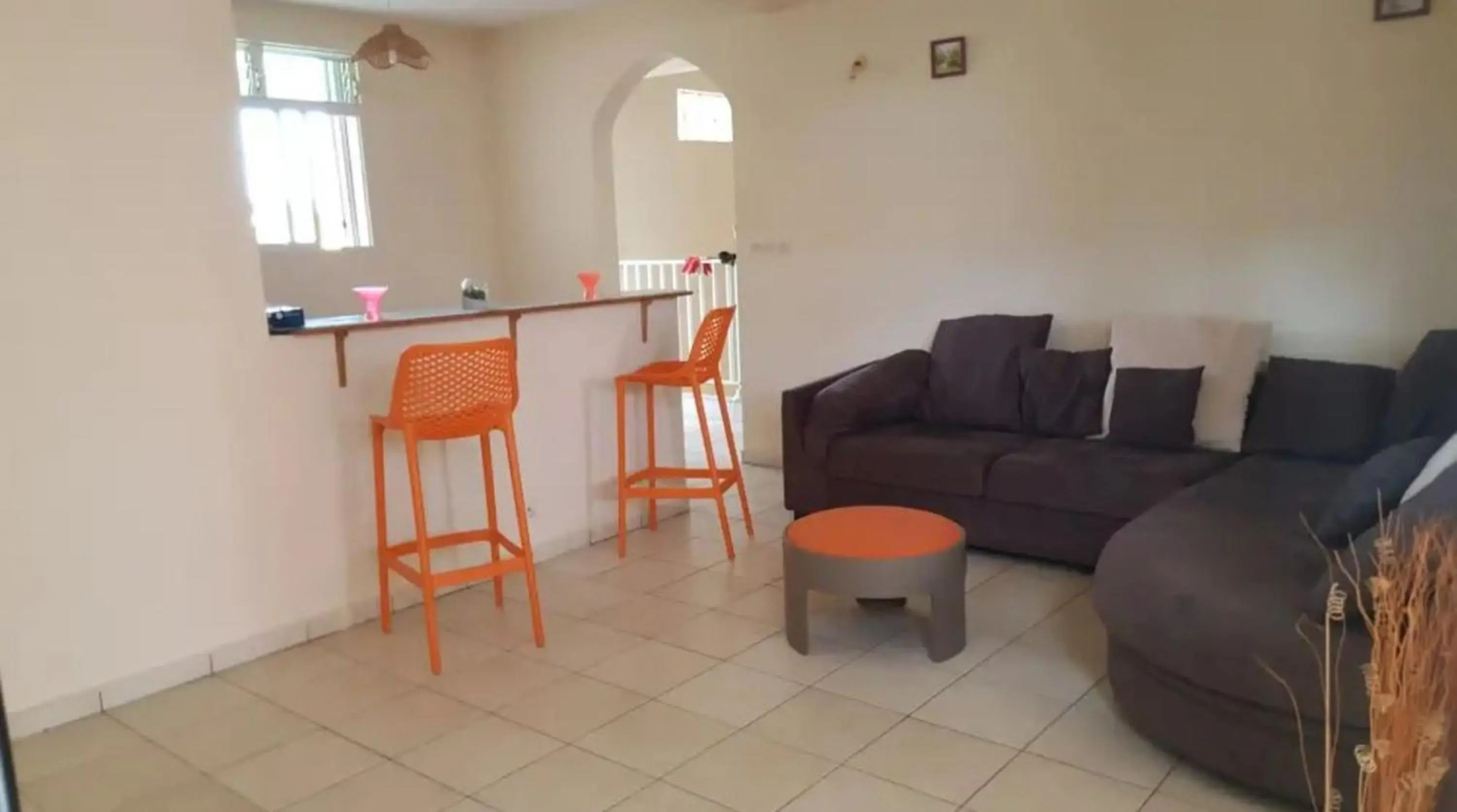 Maison de 3 chambres avec terrasse amenagee et wifi a Port Louis