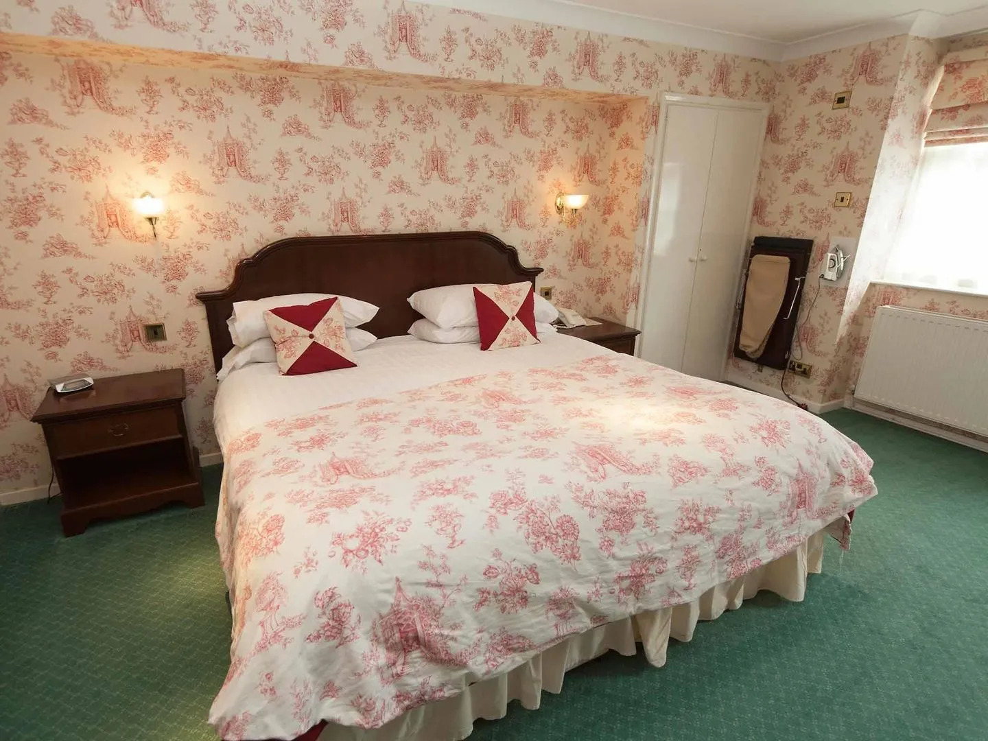 The Izaak Walton Hotel