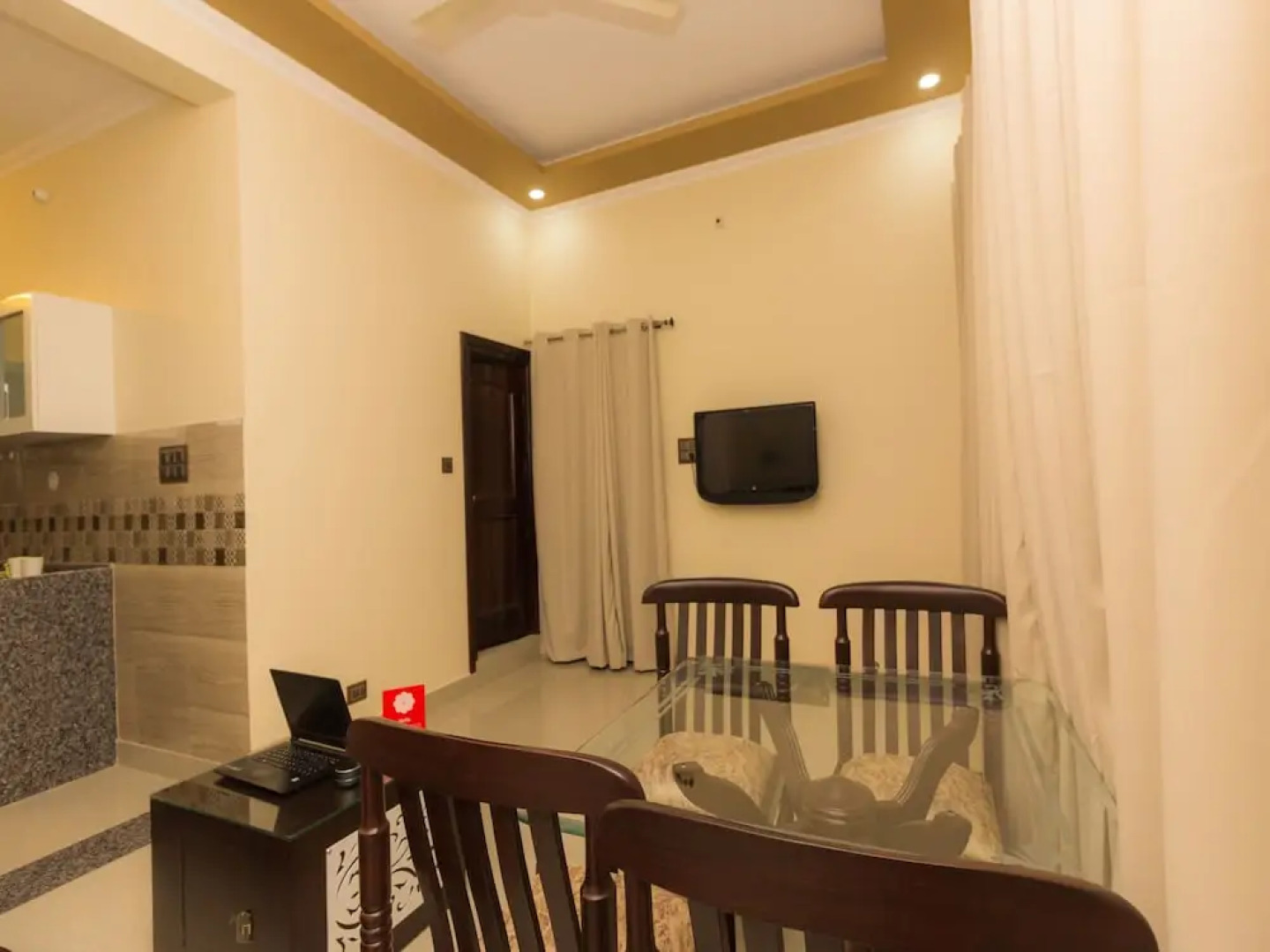 OYO 16725 Home Modern 1 BHK Villa Sheela Chowk
