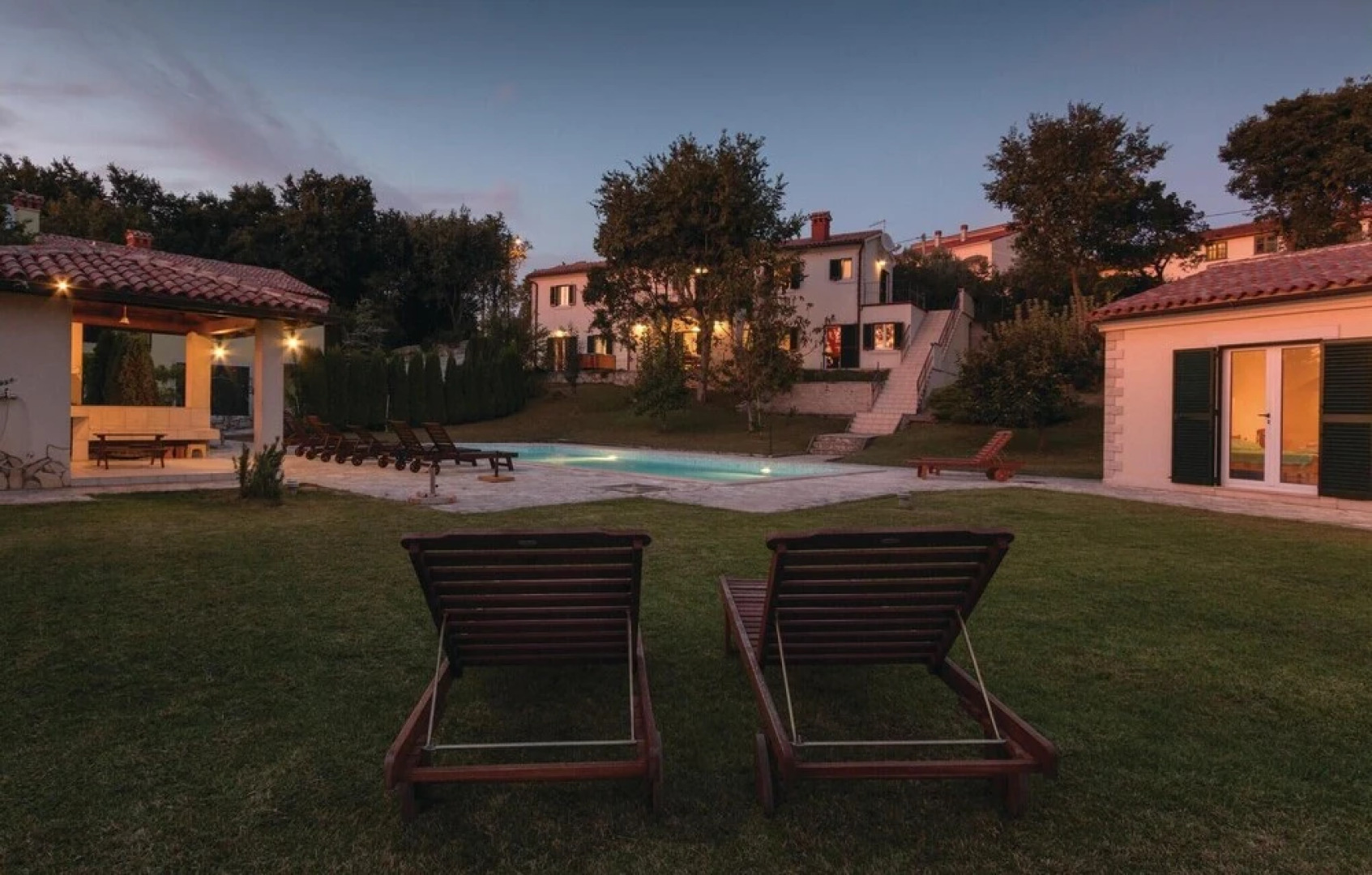 Nice Home in Liznjan with Outdoor Swimming Pool, Hot Tub & Sauna