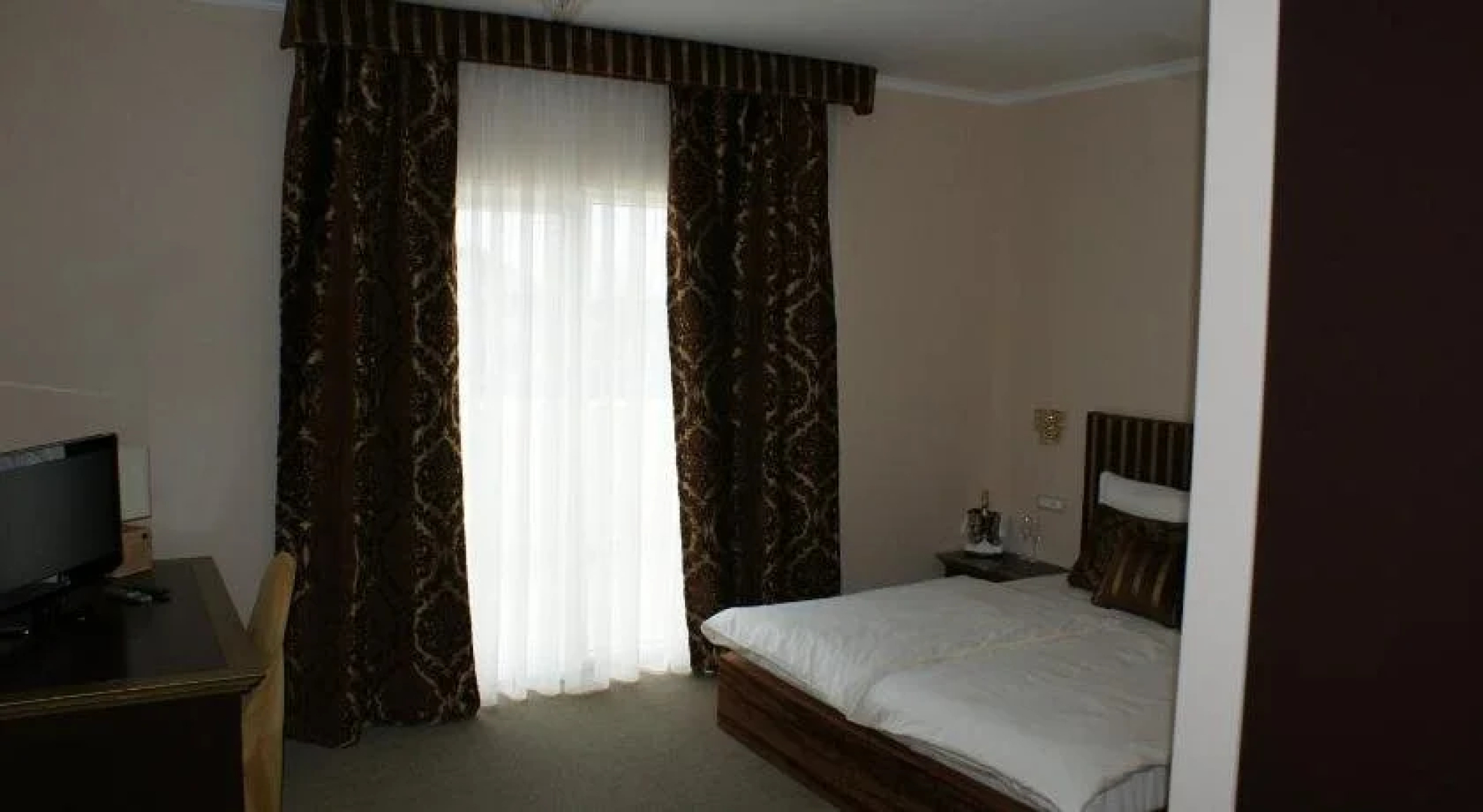 Guest Accommodation Atrium Gulin