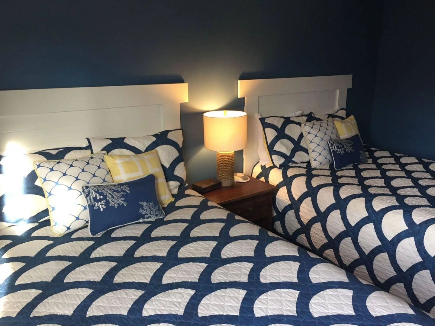 Empire Lakeshore Inn