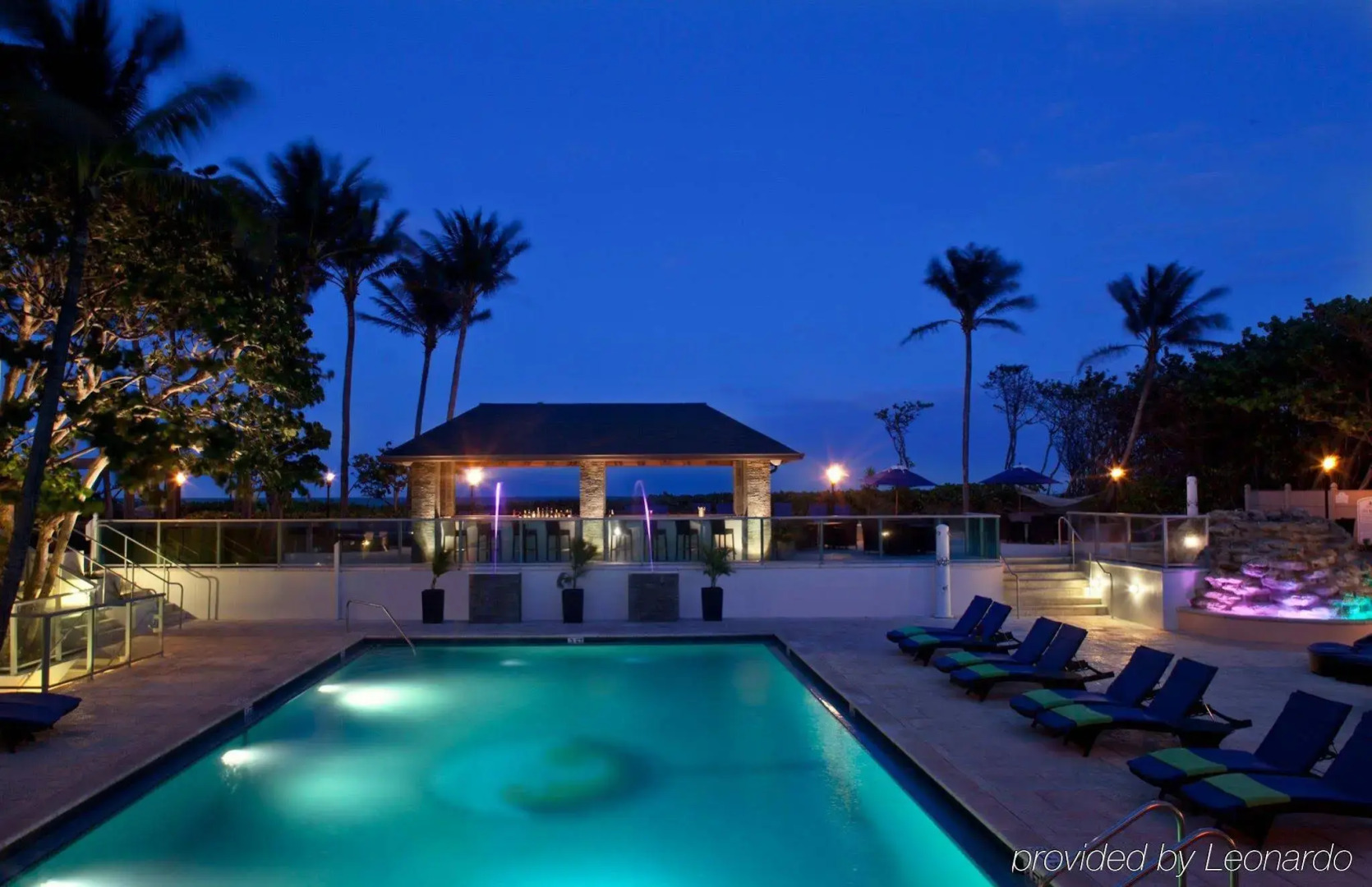 Jupiter Beach Resort & Spa